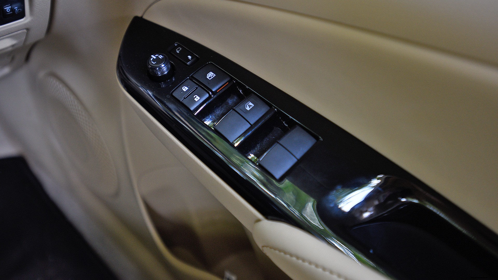 Toyota Yaris 2018 VX CVT Interior