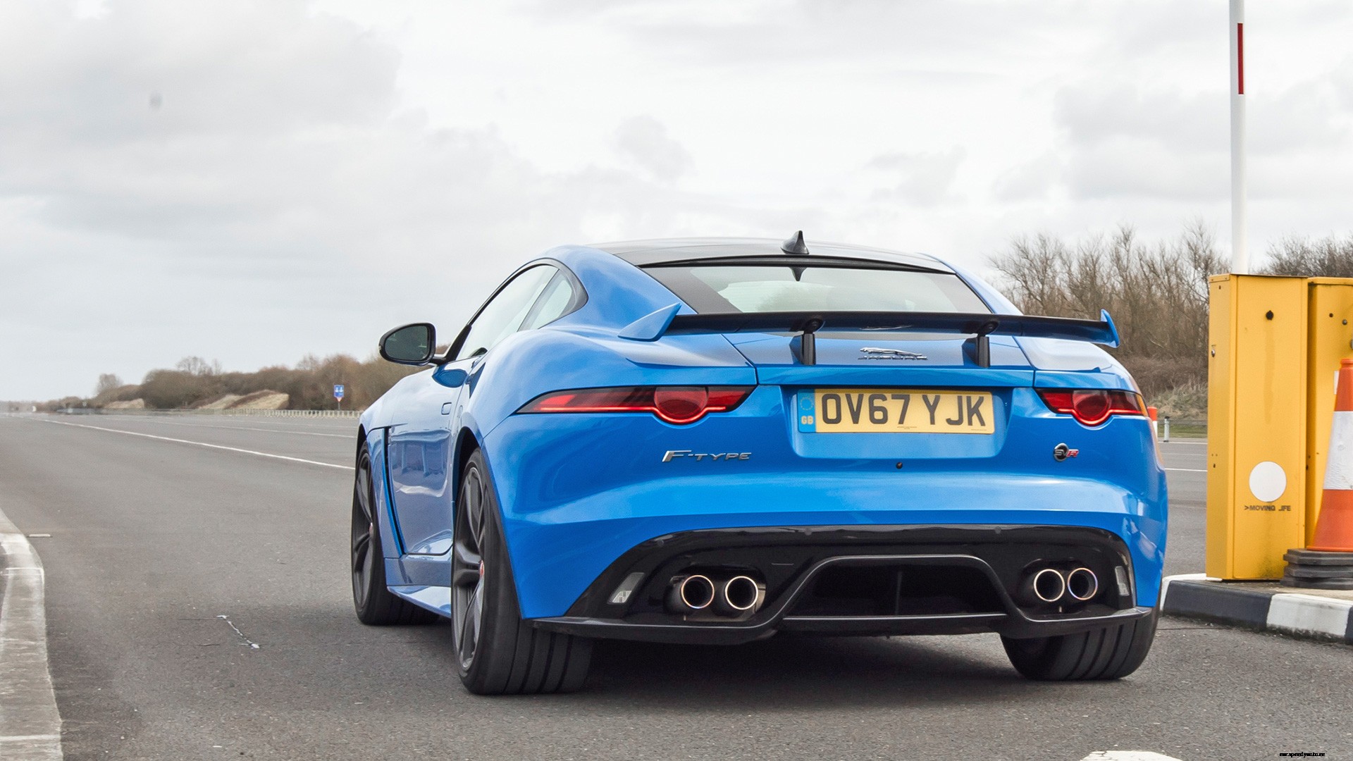 Jaguar F Type 2018 SVR Exterior