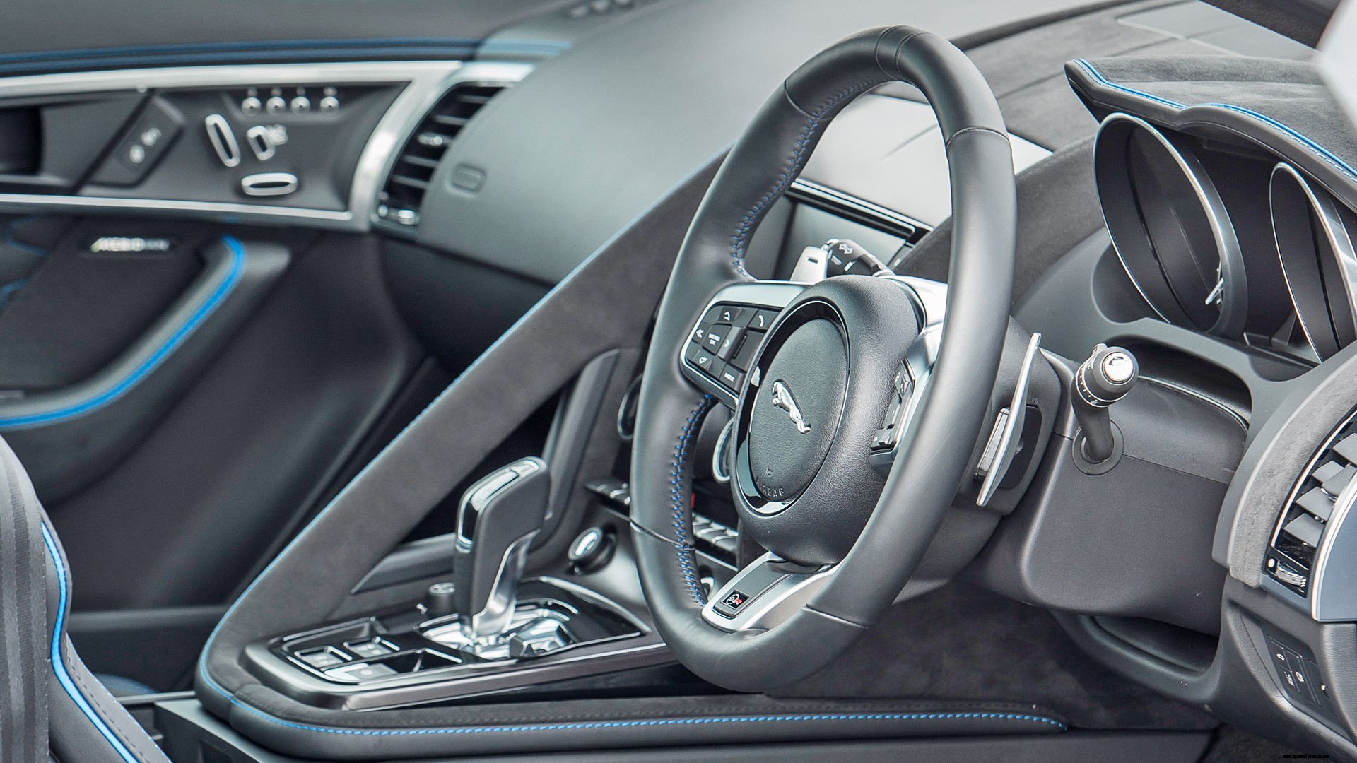 Jaguar F Type 2018 SVR Interior