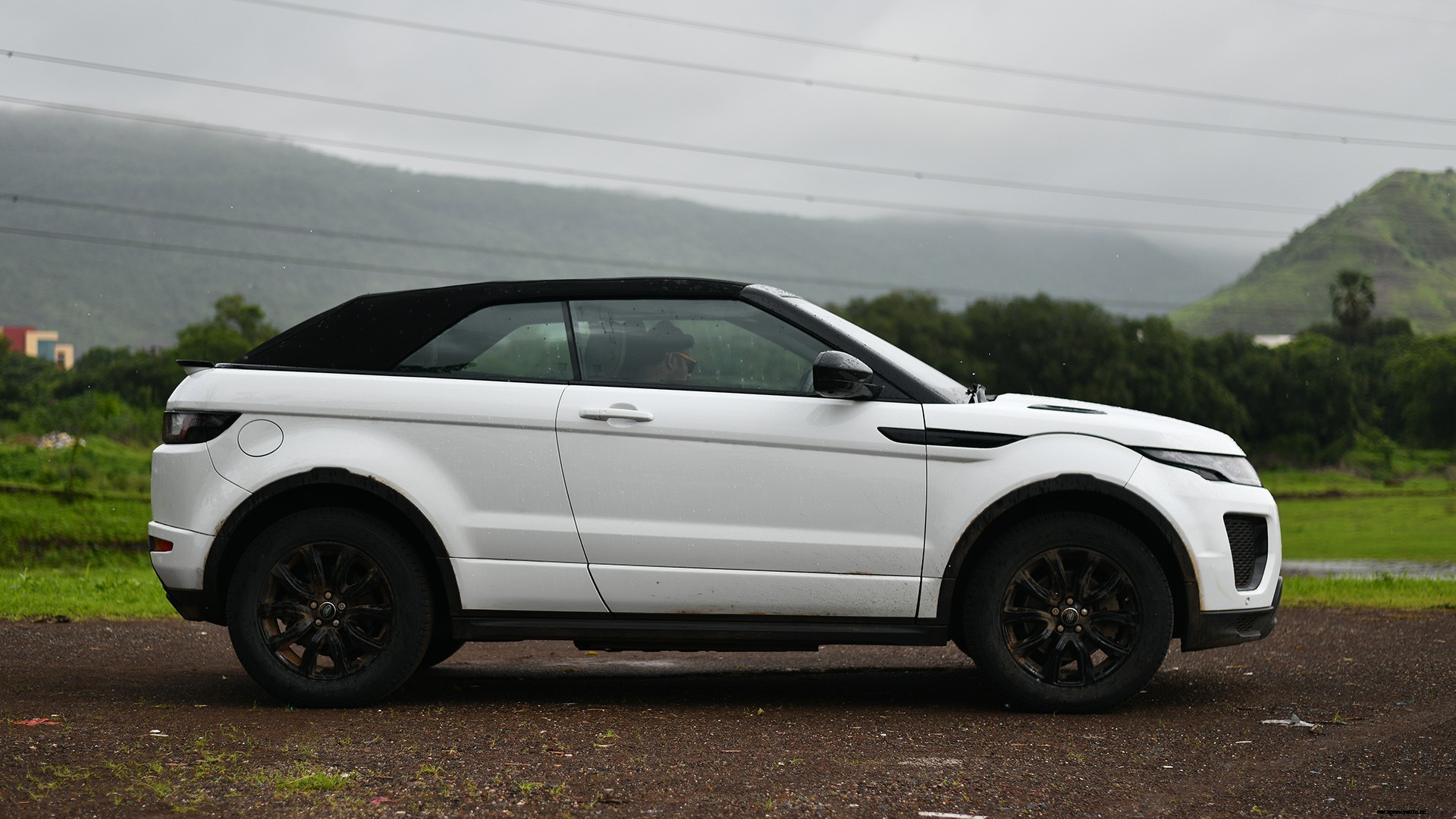 Land Rover Range Rover Evoque Convertible-2018-HSE Dynamic Petrol Exterior