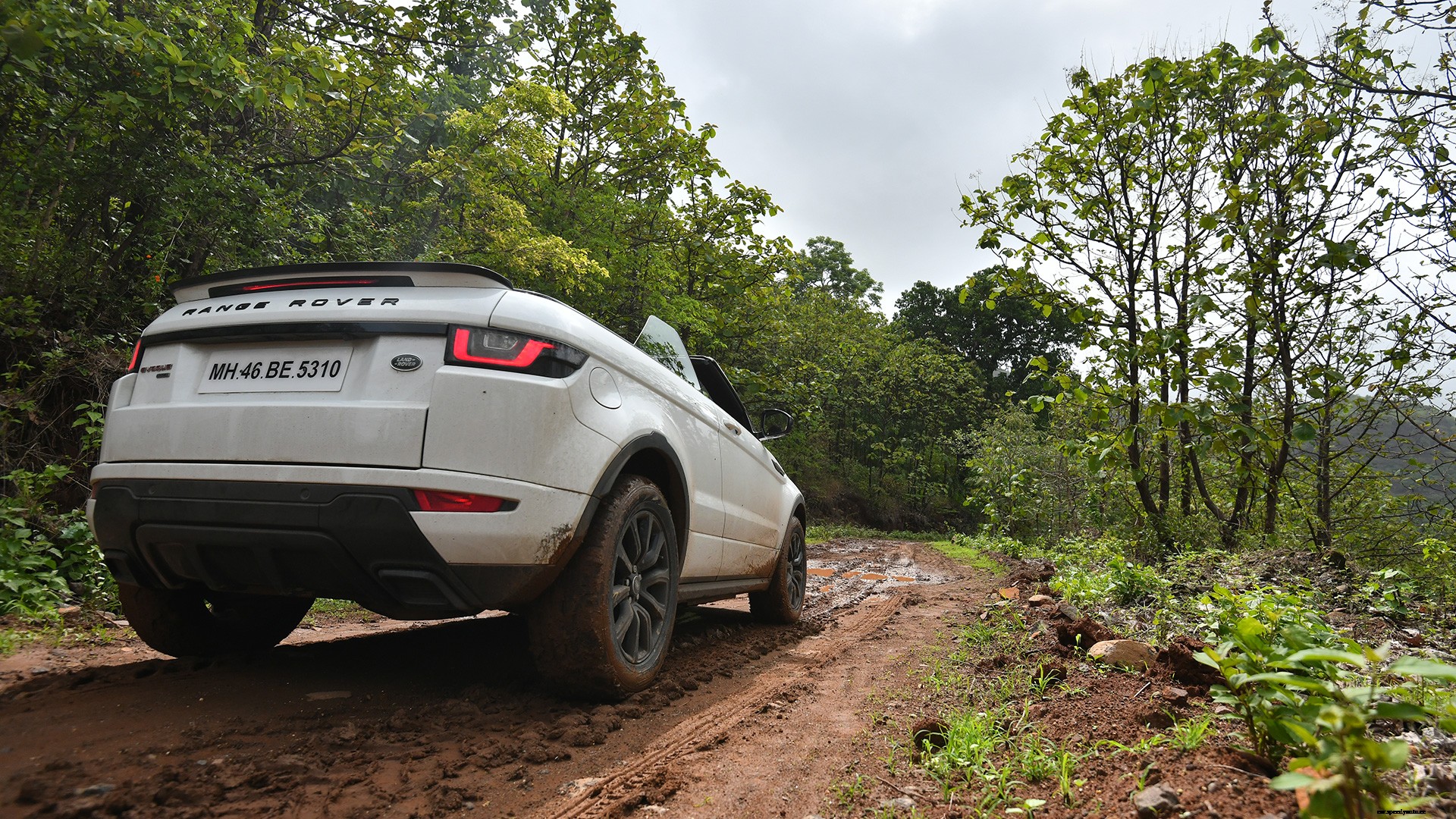 Land Rover Range Rover Evoque Convertible-2018-HSE Dynamic Petrol Exterior