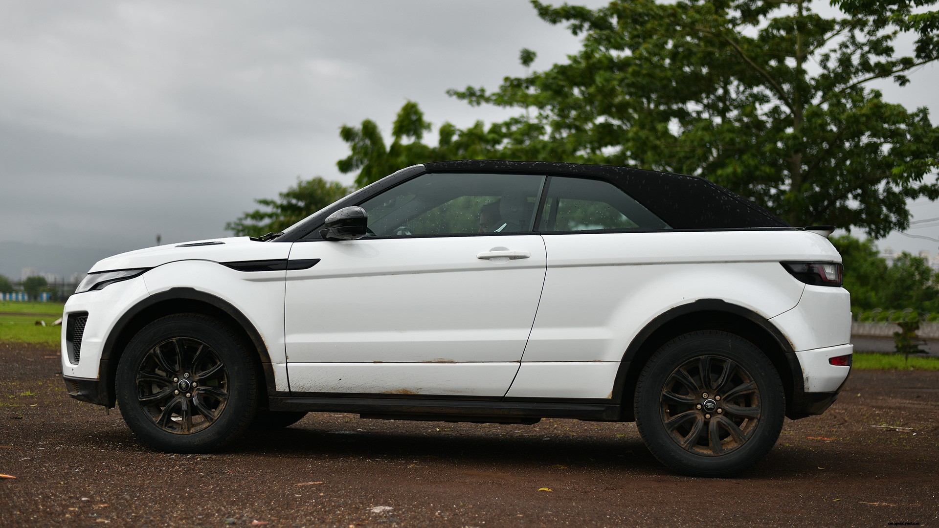 Land Rover Range Rover Evoque Convertible-2018-HSE Dynamic Petrol Exterior