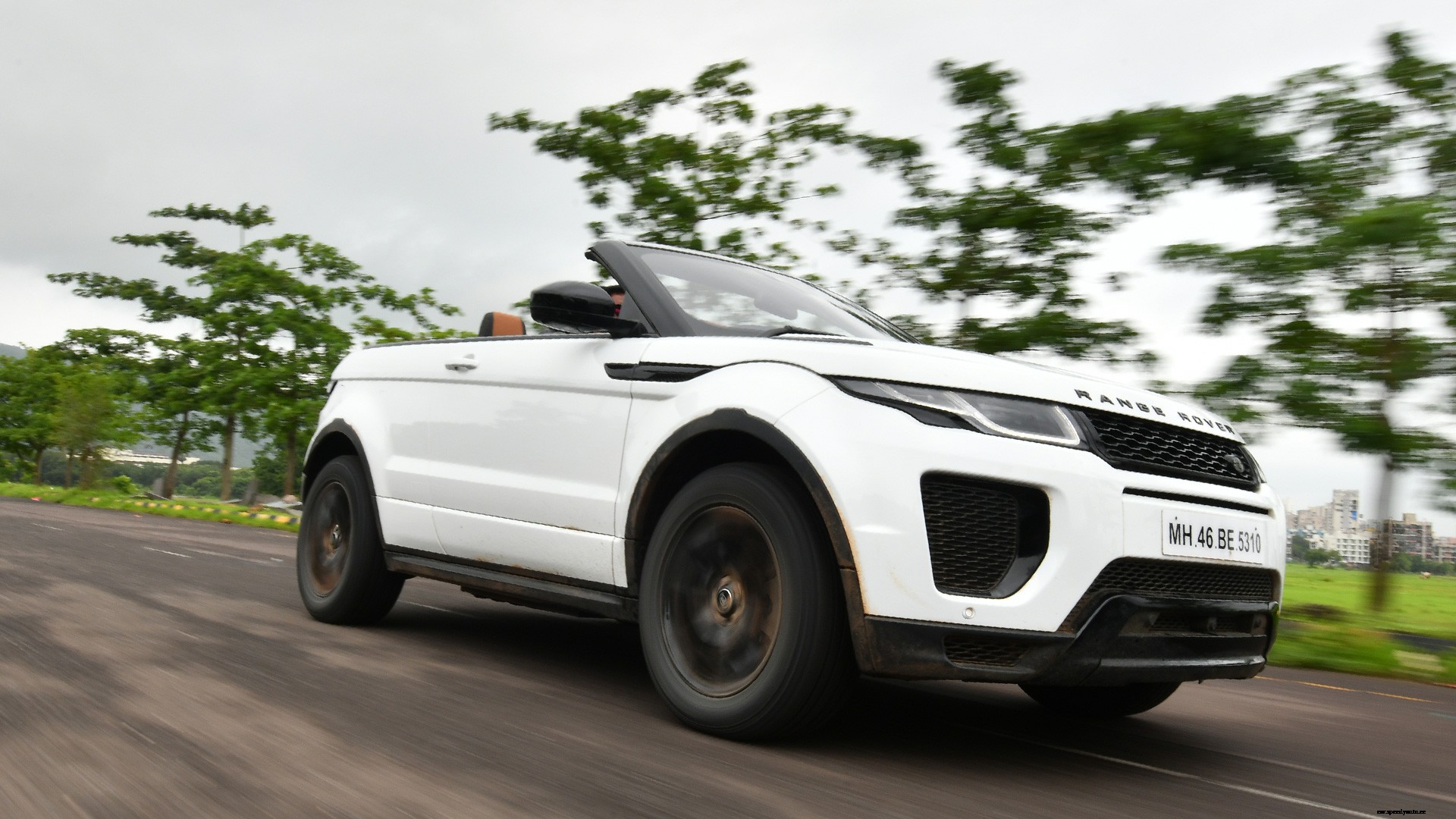 Land Rover Range Rover Evoque Convertible-2018-HSE Dynamic Petrol Exterior