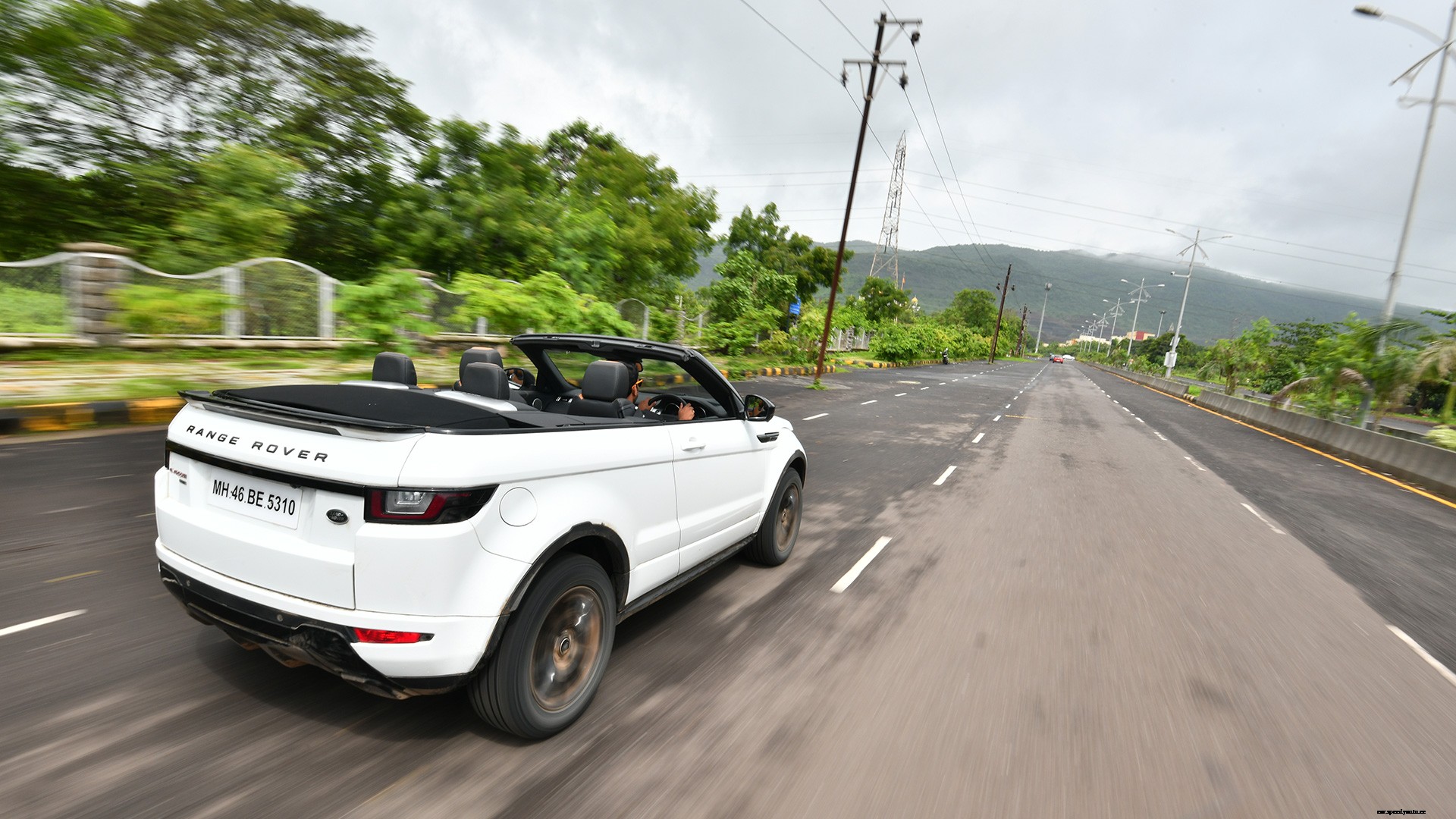 Land Rover Range Rover Evoque Convertible-2018-HSE Dynamic Petrol Exterior