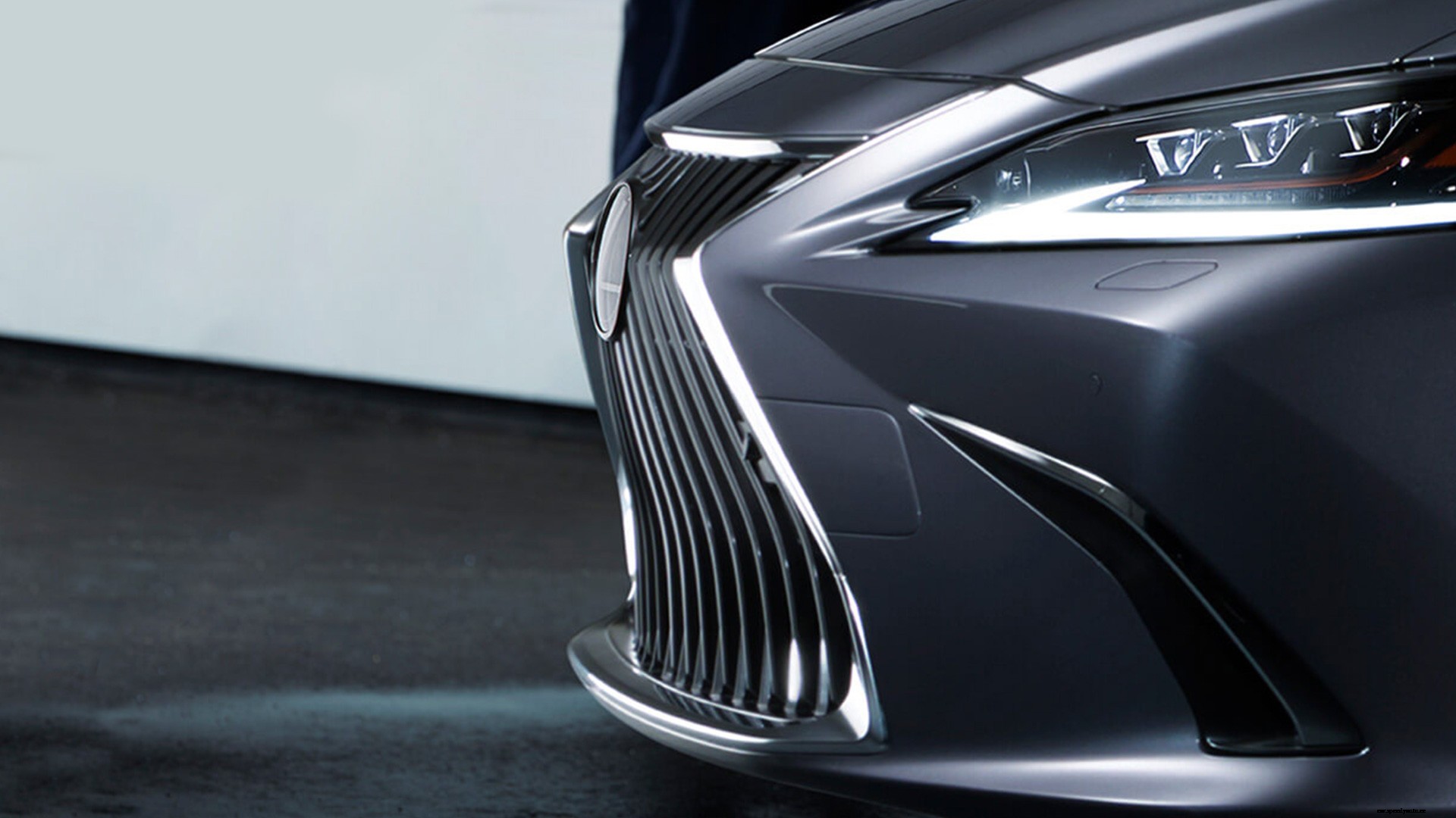 Lexus ES 300H 2018 STD Exterior