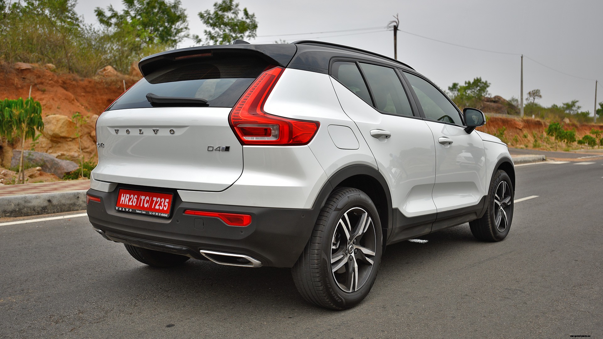 Volvo XC40 2018 D4 R Design Exterior