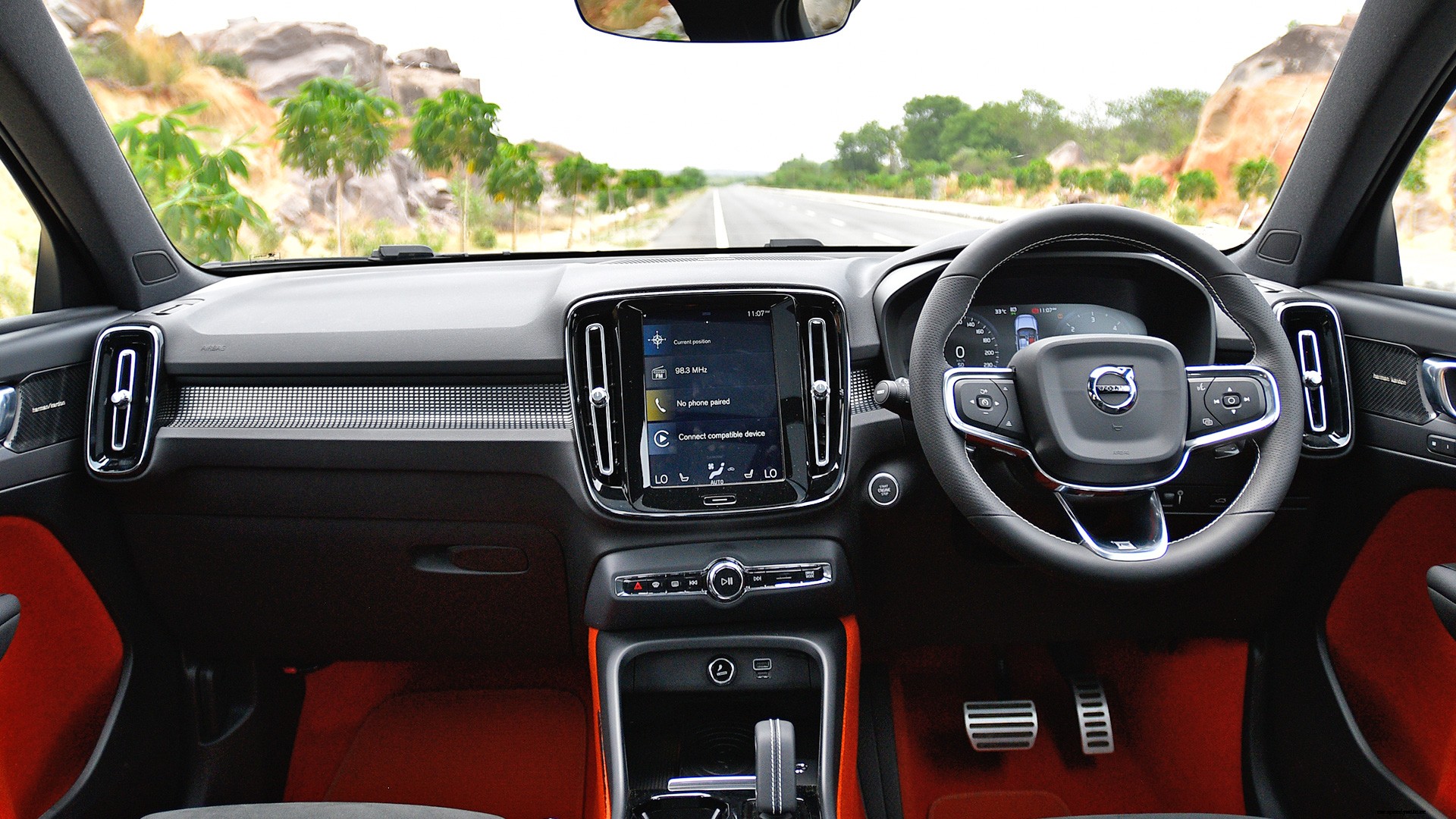 Volvo XC40 2018 D4 R Design Exterior