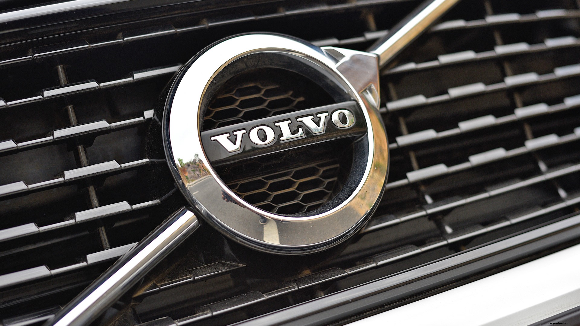 Volvo XC40 2018 D4 R Design Exterior