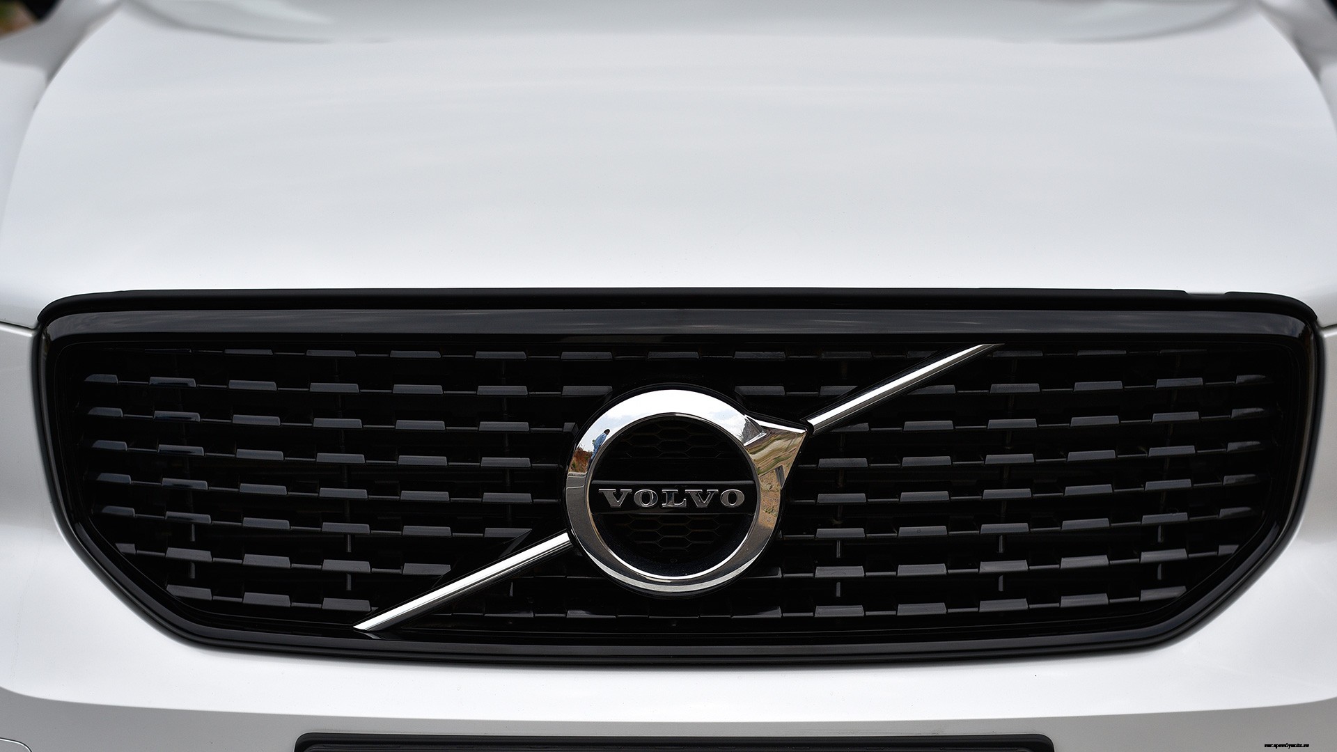 Volvo XC40 2018 D4 R Design Exterior