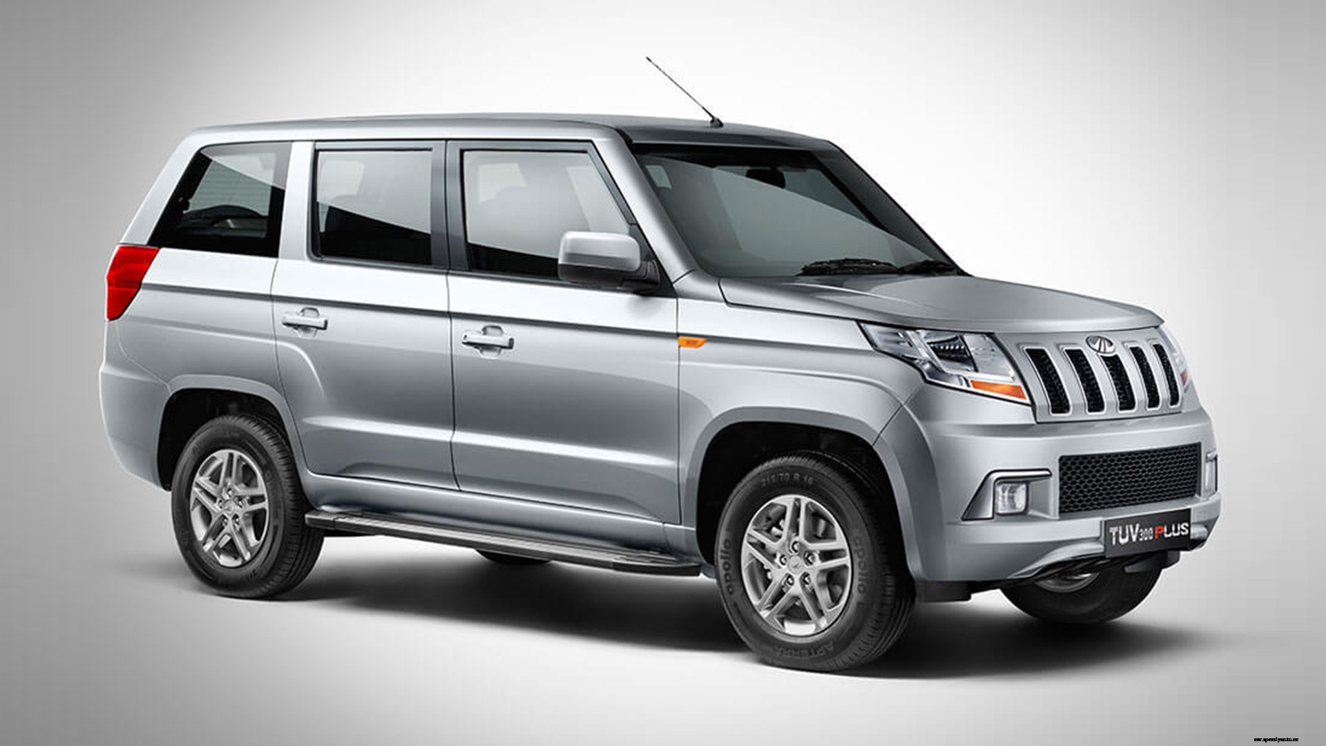 Mahindra TUV300 Plus 2018 P4 Exterior