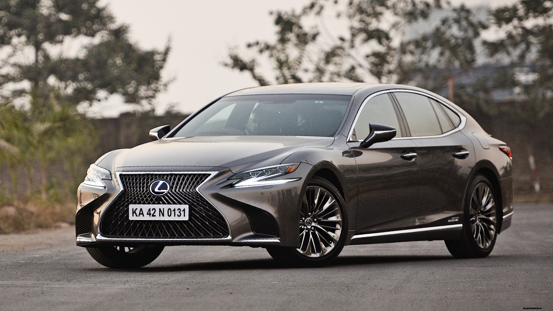 Lexus LS 500h 2018 Ultra Luxury Exterior