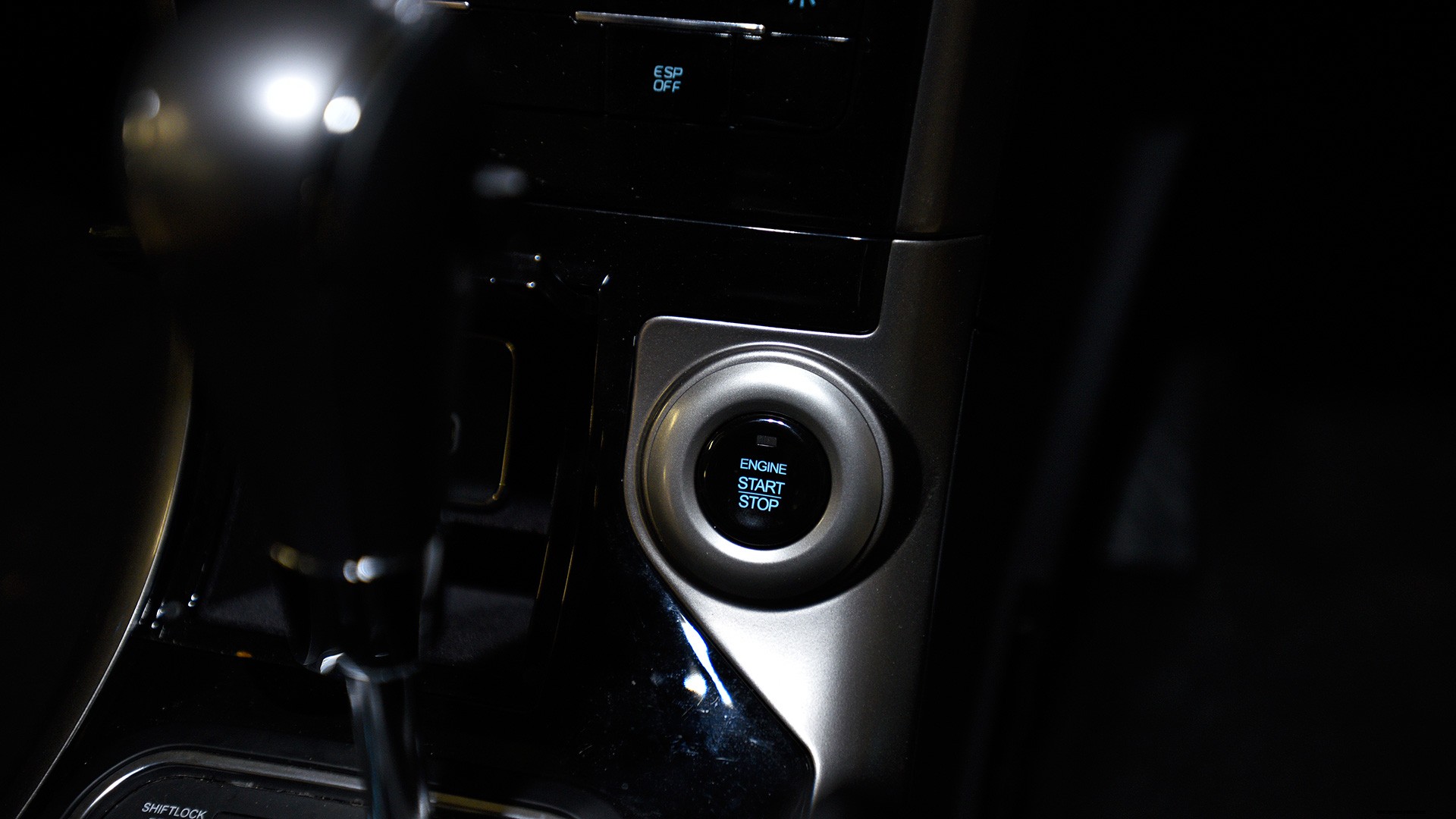 Mahindra XUV 500 2018 W9 AT Interior