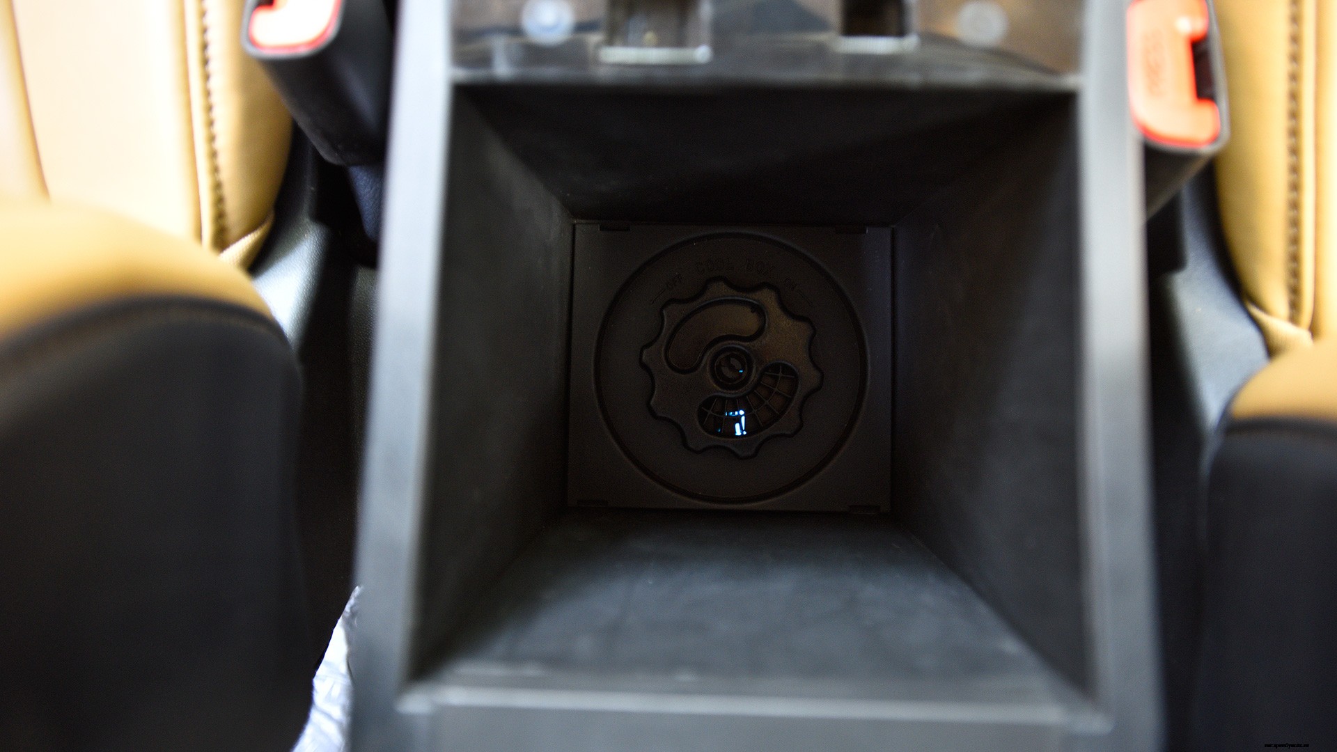 Mahindra XUV 500 2018 W9 AT Interior