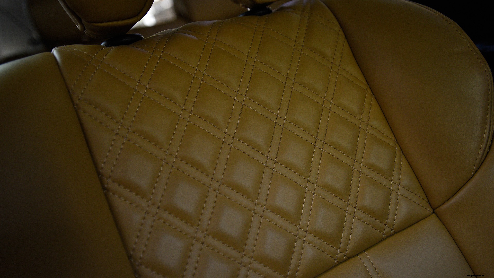 Mahindra XUV 500 2018 W9 AT Interior