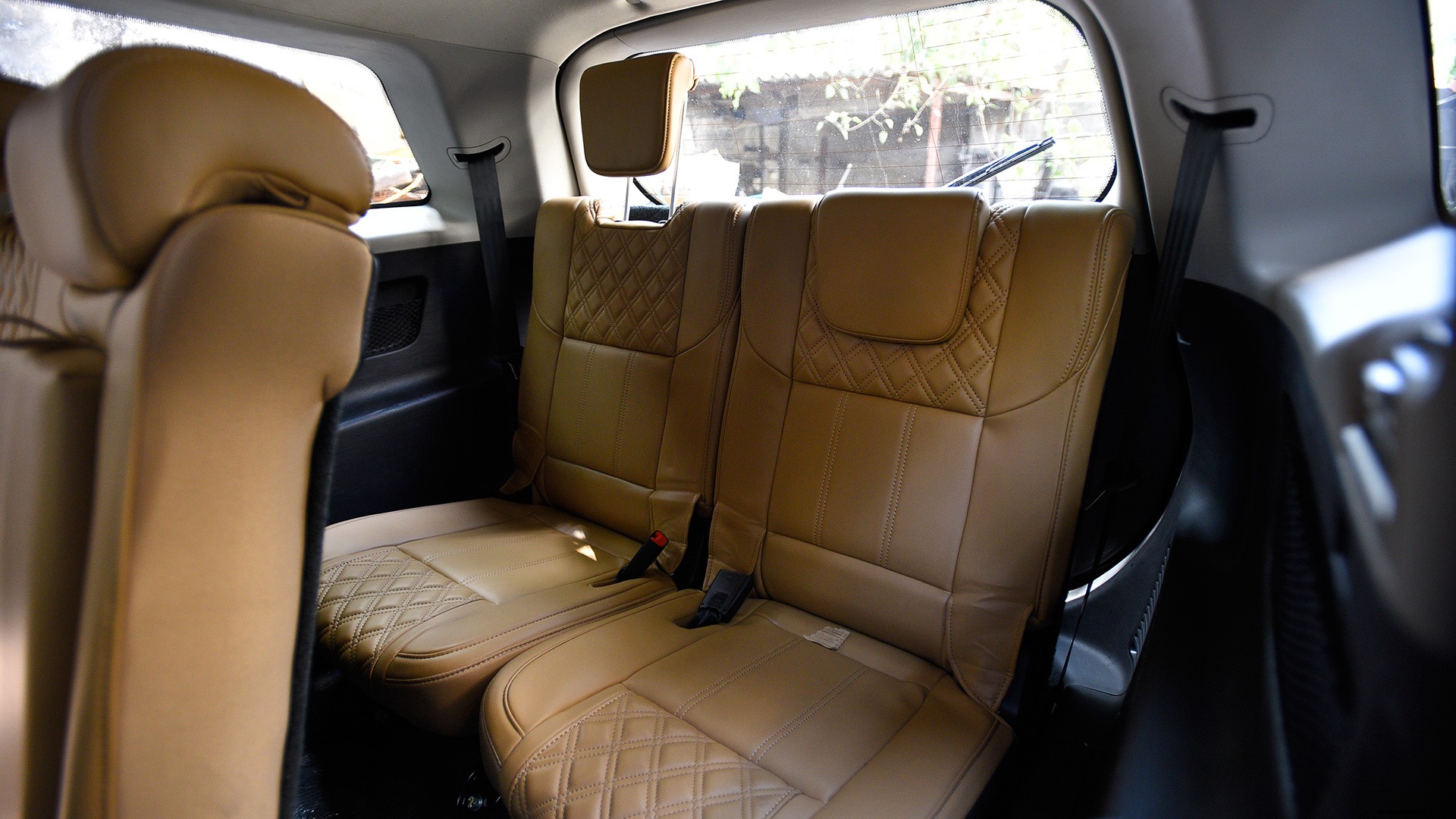 Mahindra XUV 500 2018 W9 AT Interior