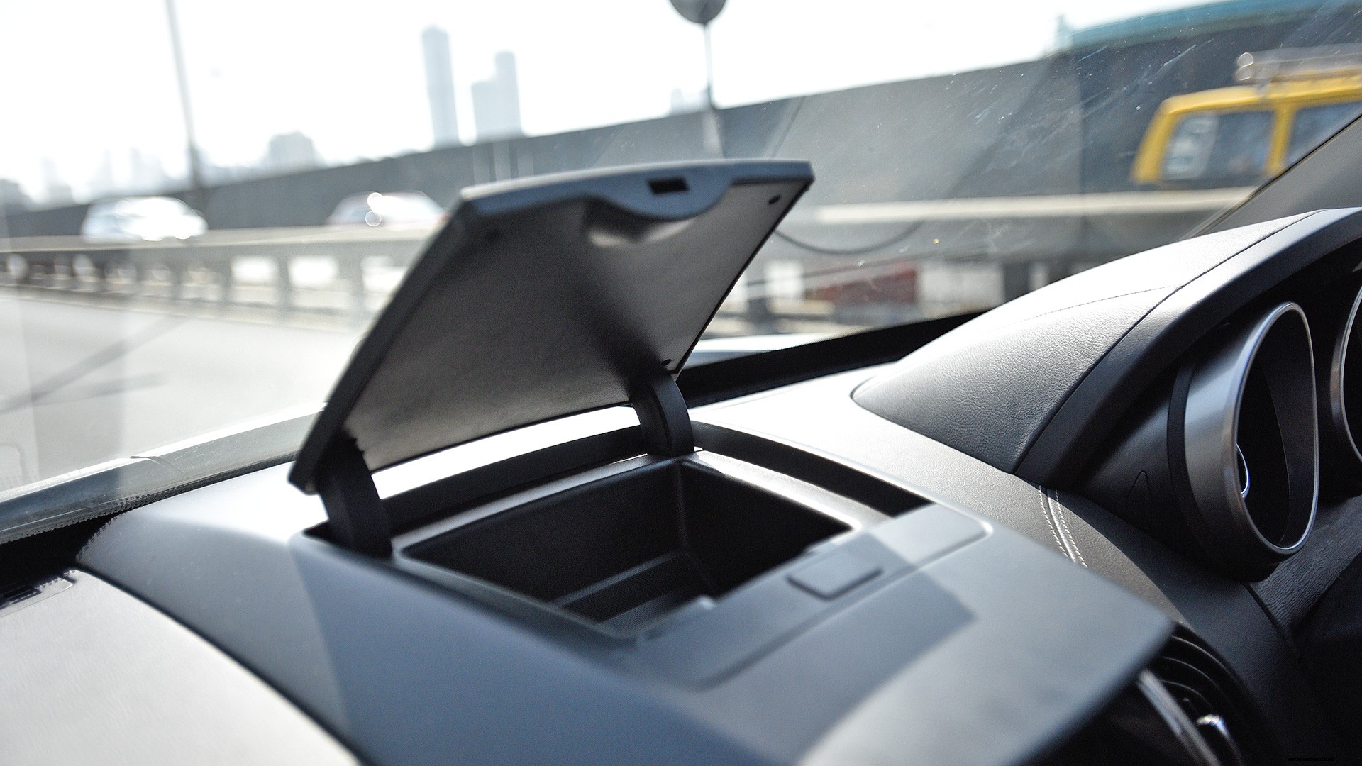 Mahindra XUV 500 2018 W9 AT Interior