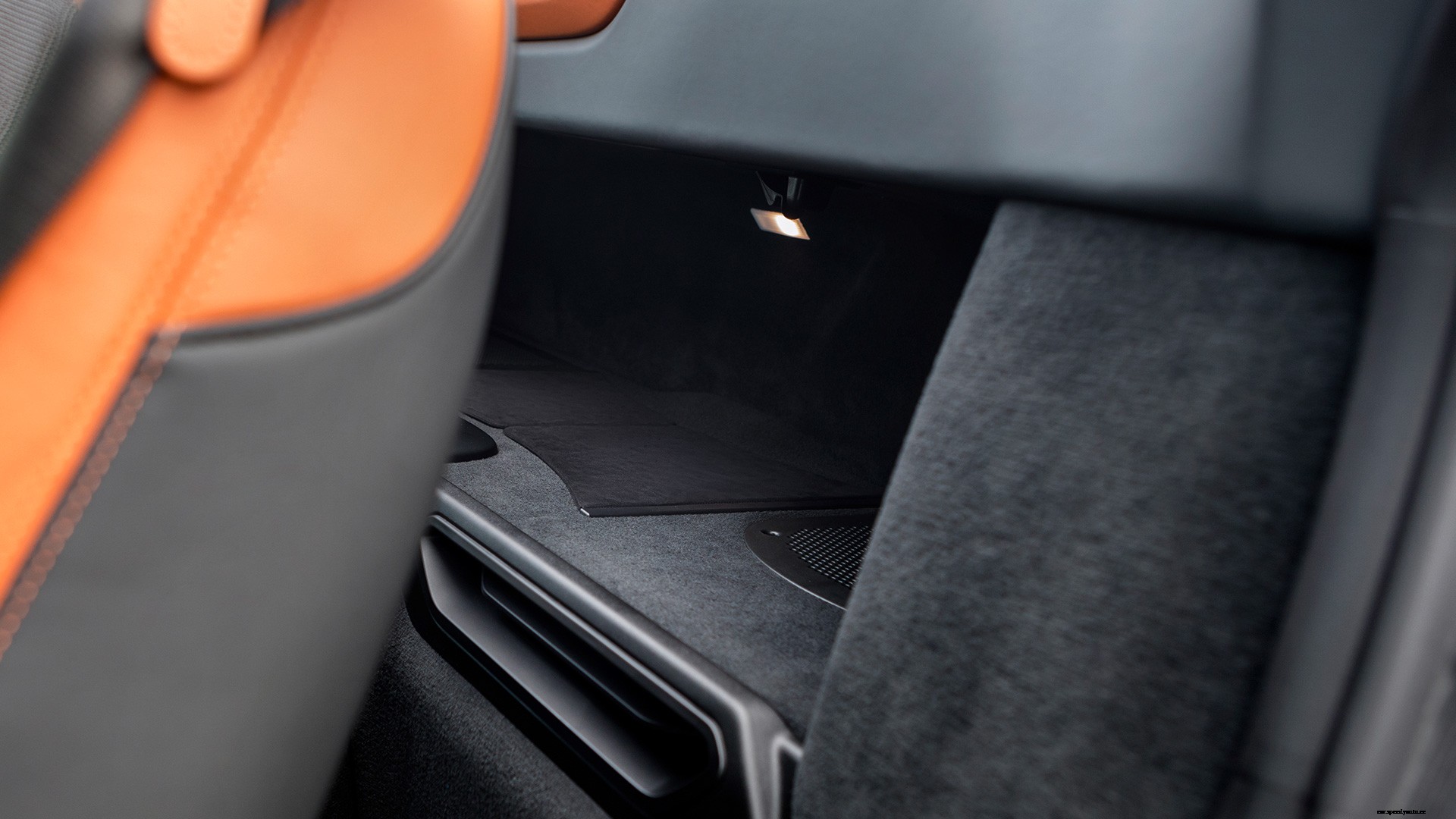 BMW i8 2018 Roadster Interior