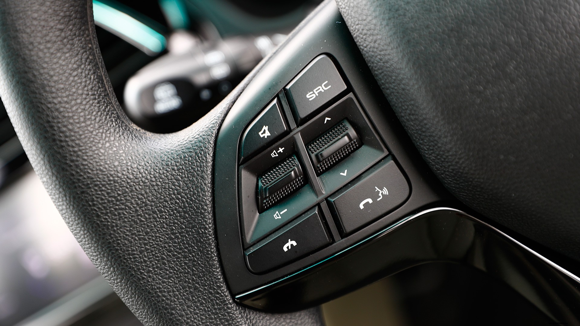 Mahindra Marazzo 2018 M8 Interior