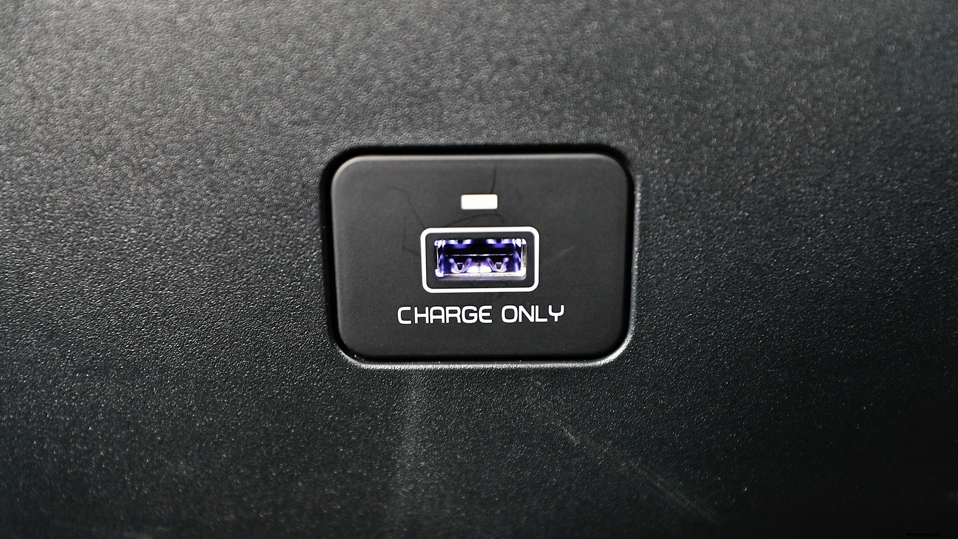 Mahindra Marazzo 2018 M8 Interior