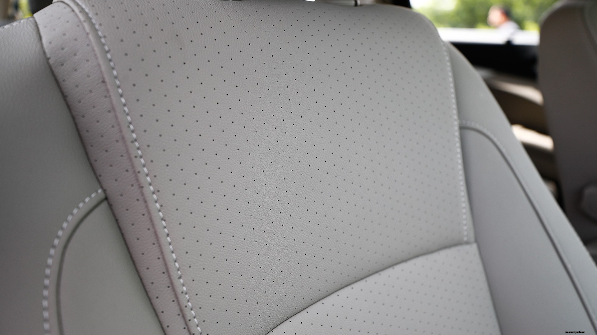 Mahindra Marazzo 2018 M8 Interior