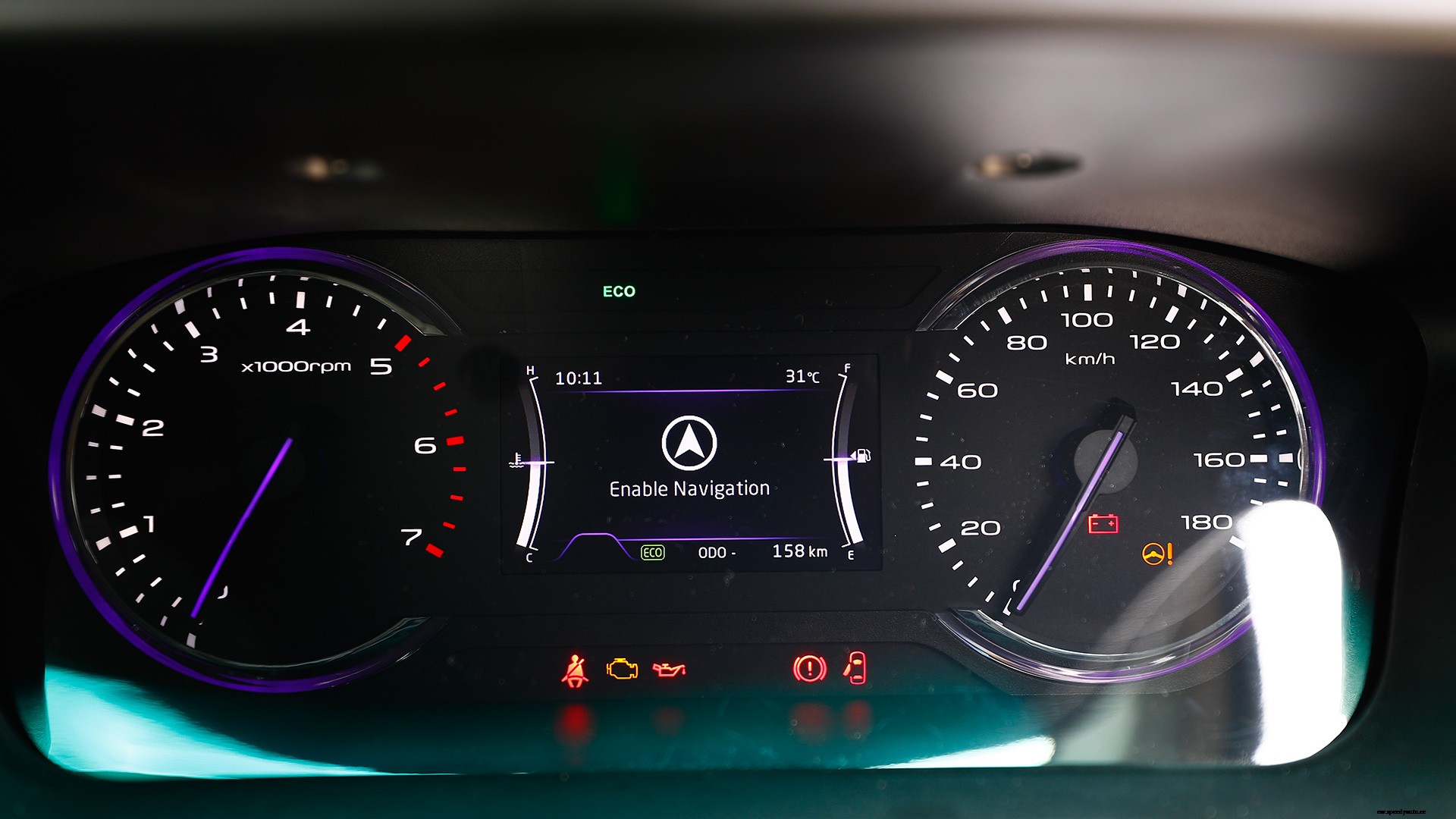 Mahindra Marazzo 2018 M8 Interior