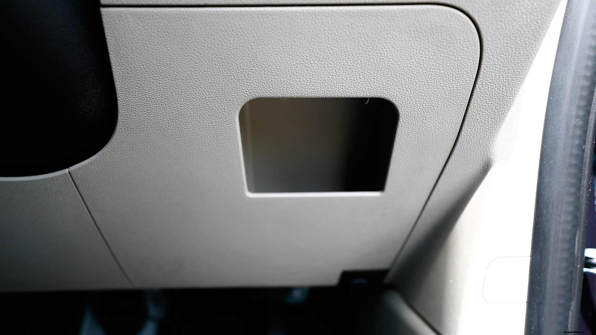 Mahindra Marazzo 2018 M8 Interior