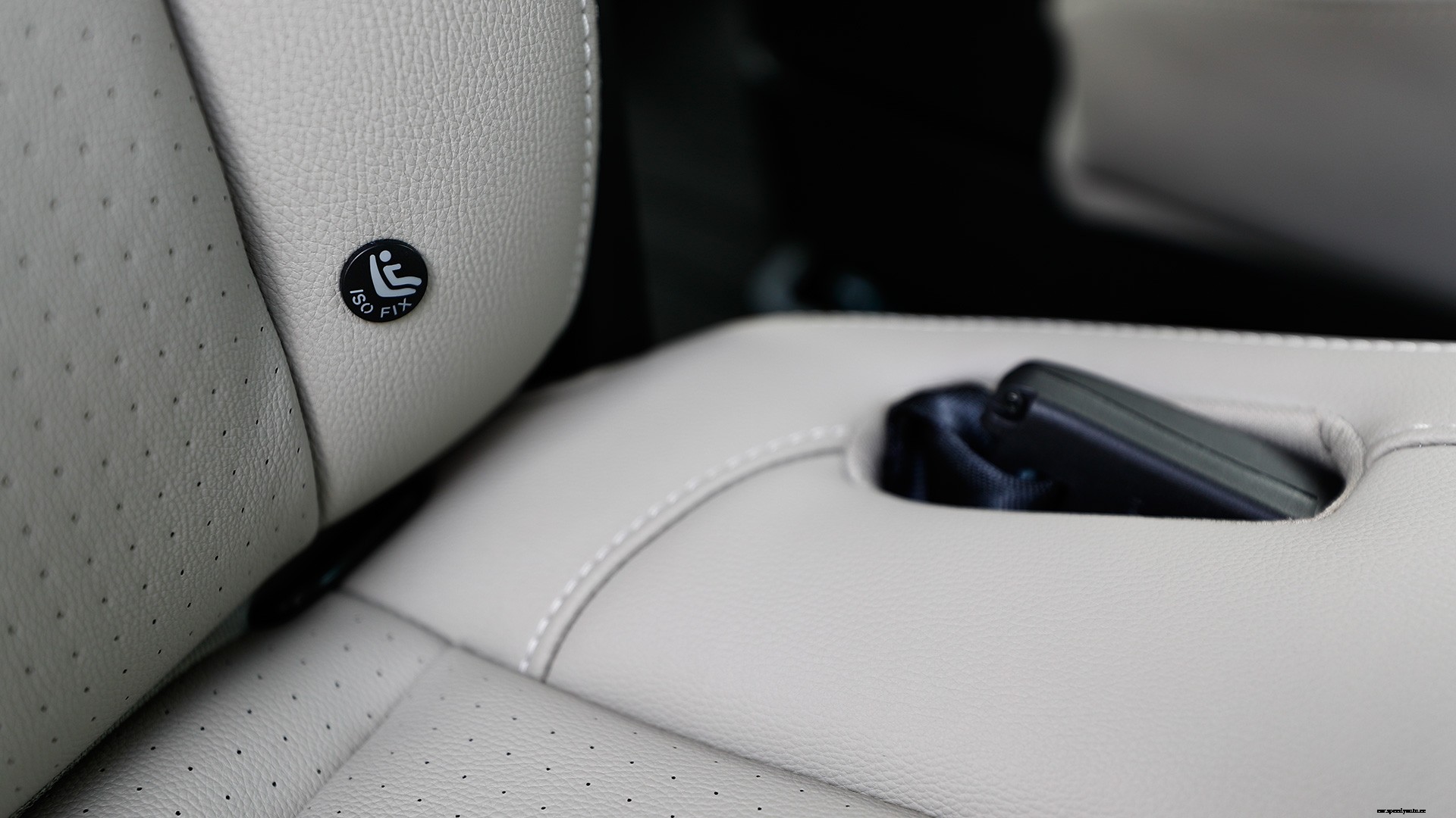 Mahindra Marazzo 2018 M8 Interior