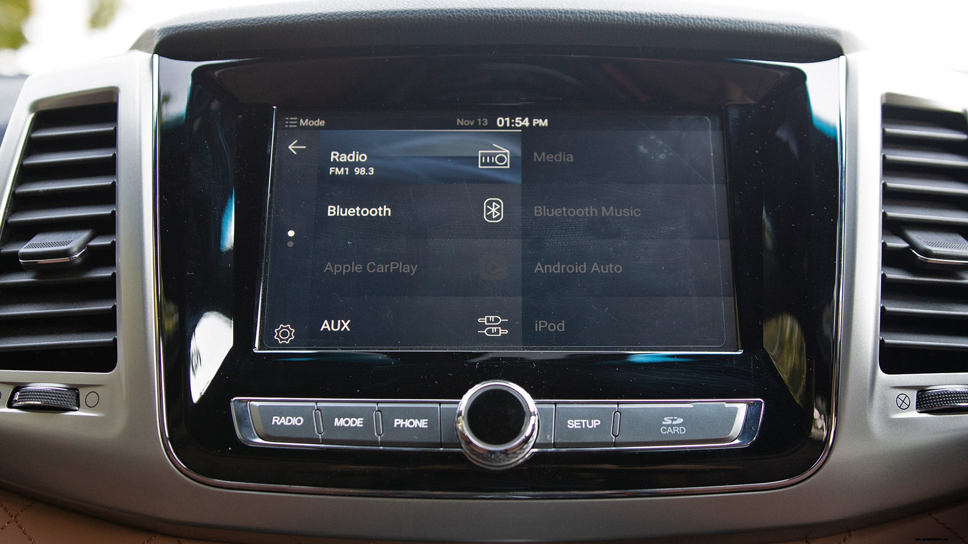 Mahindra Alturas G4 2019 2.2L Std Interior