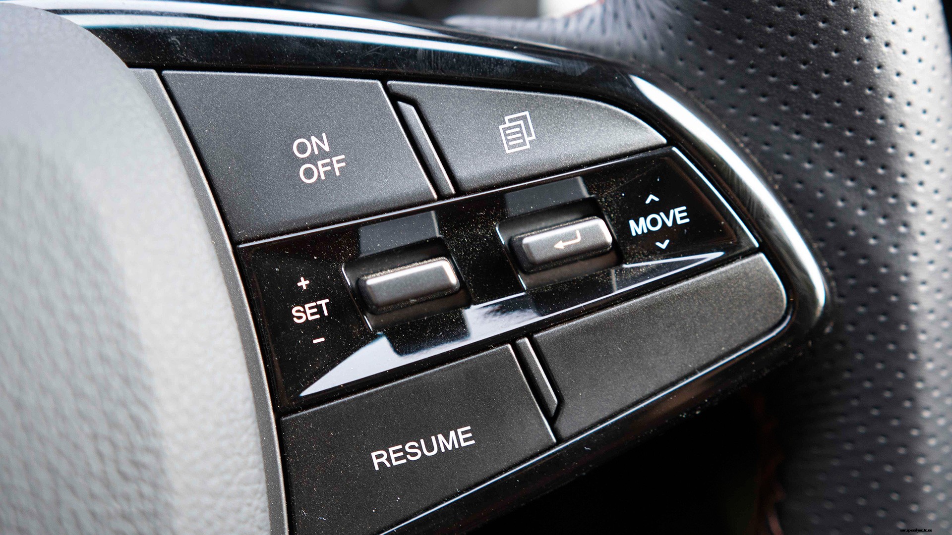 Mahindra Alturas G4 2019 2.2L Std Interior