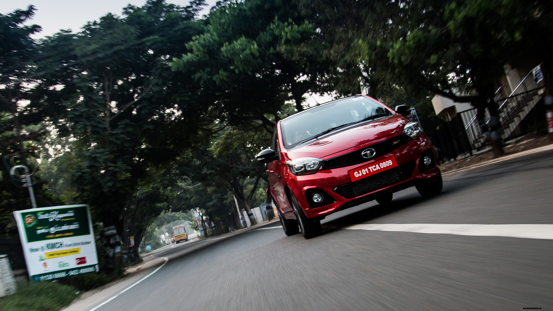 Tata Tiago 2018 JTP Exterior