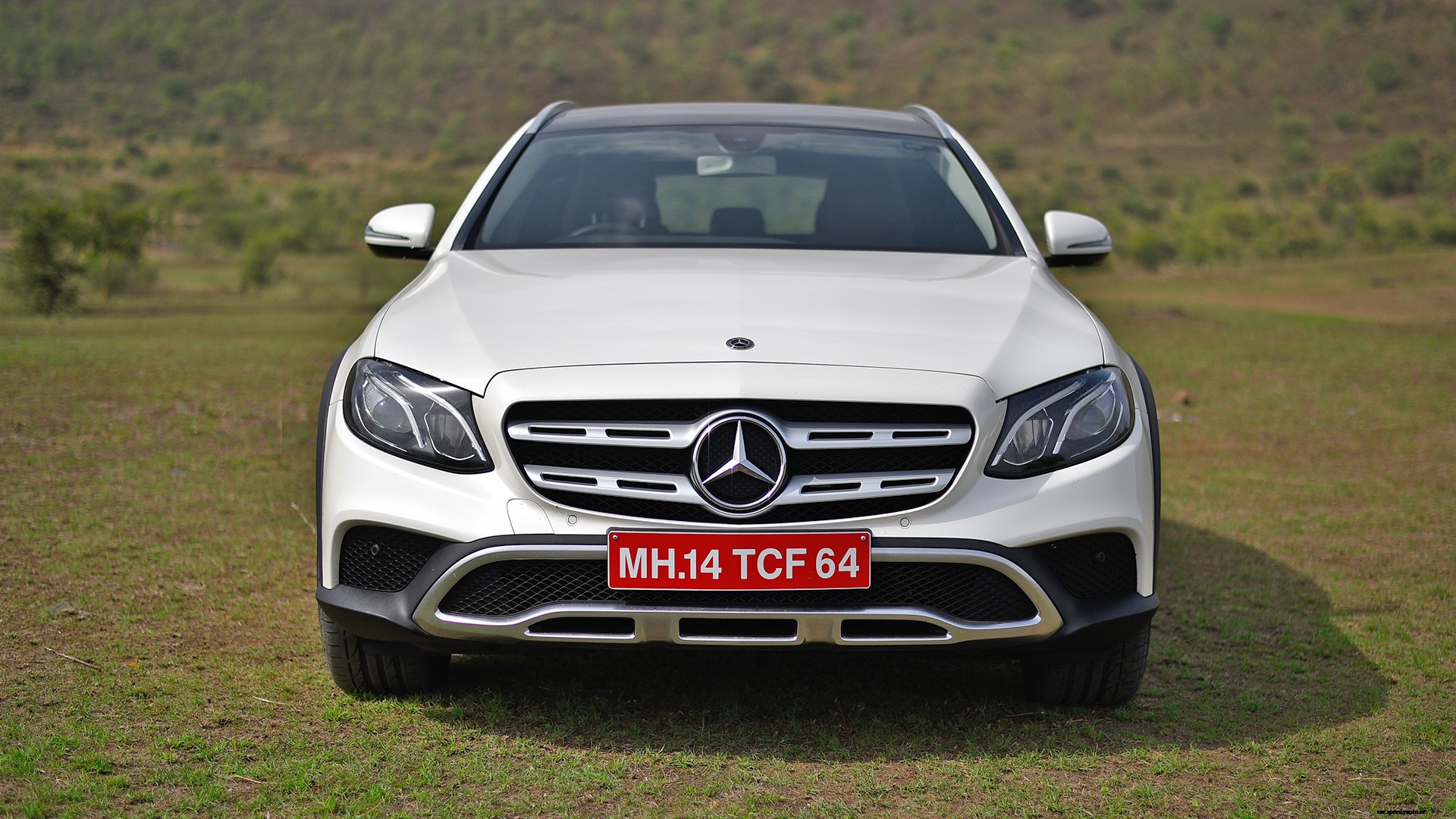 Mercedes Benz E class All Terrain 2018-E 220d Exterior