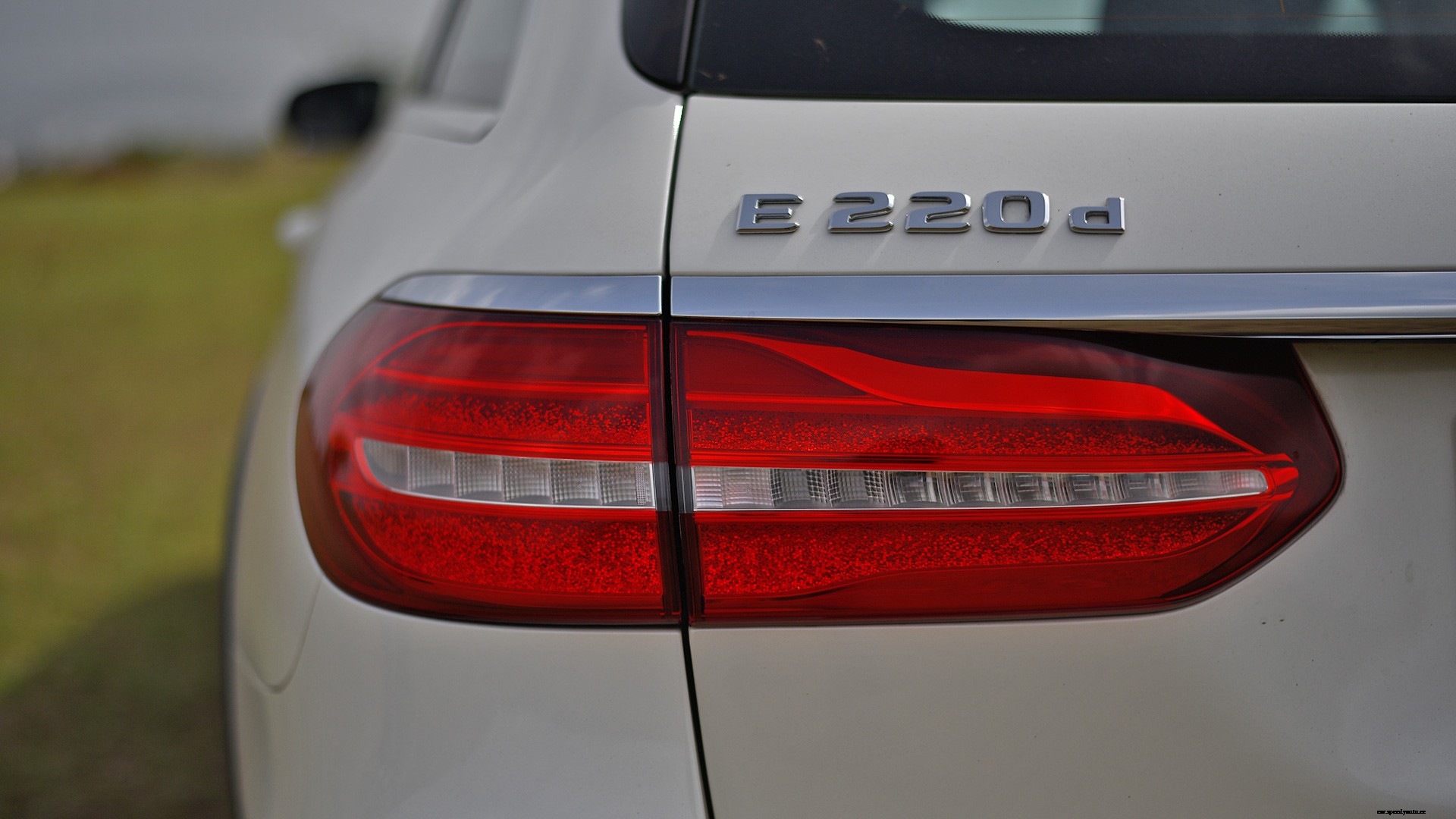 Mercedes Benz E class All Terrain 2018-E 220d Exterior