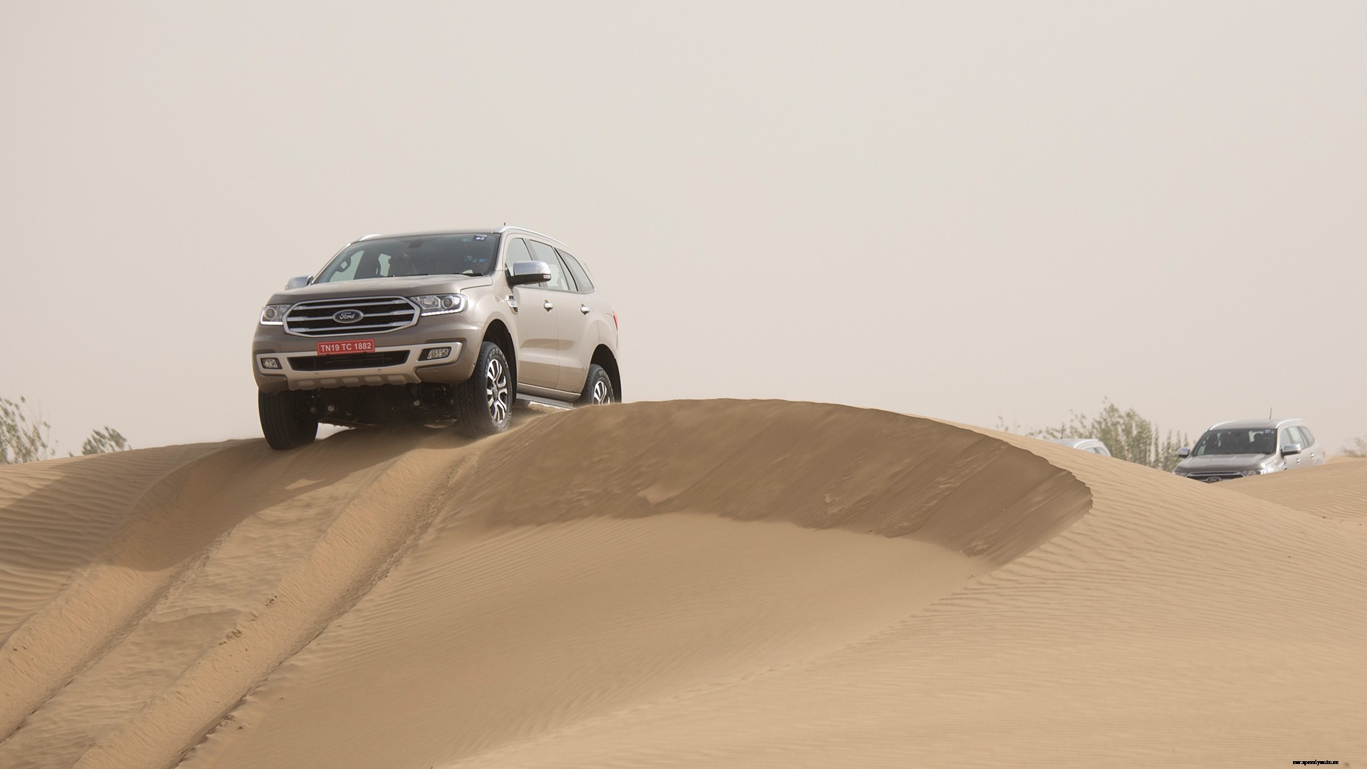 Ford Endeavour 2019 3.2 AT Titanium+ 4x4 Exterior