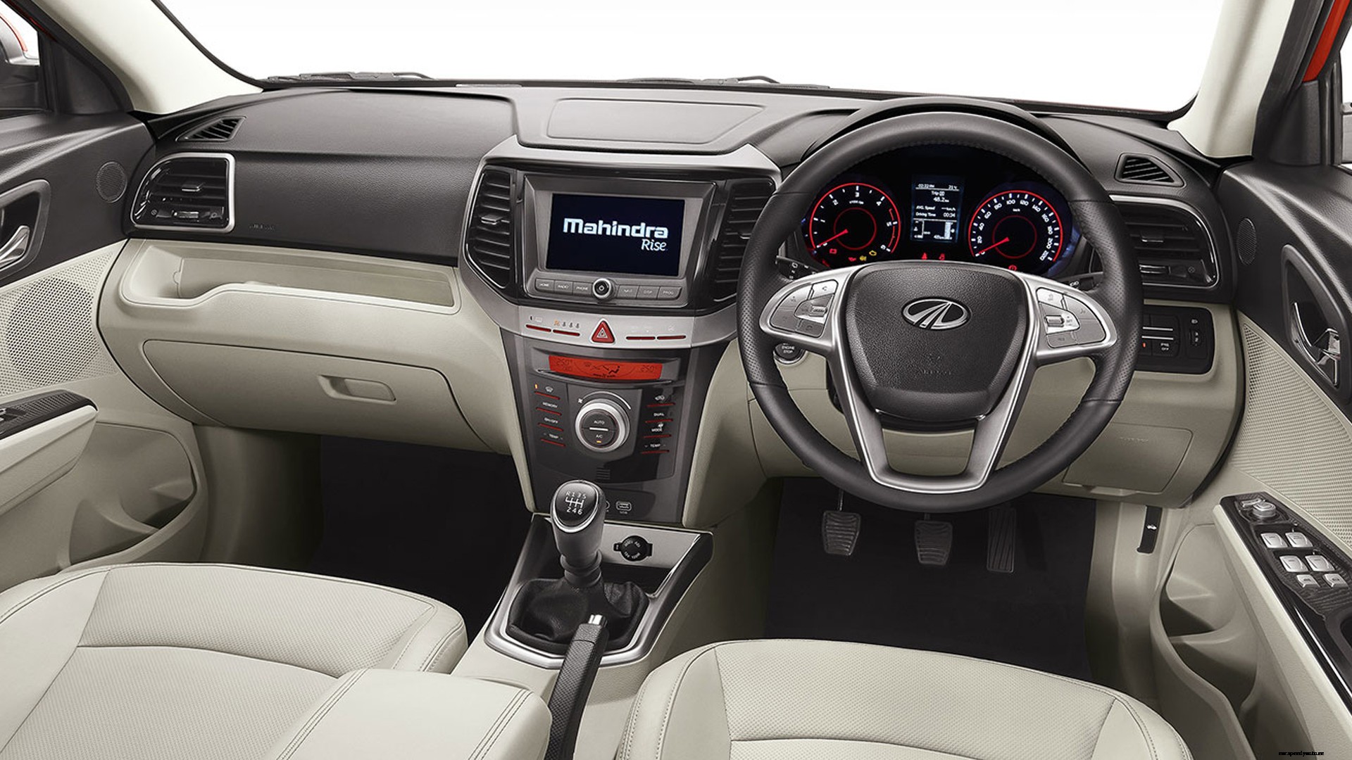 Mahindra XUV300 2019 Petrol Std Exterior