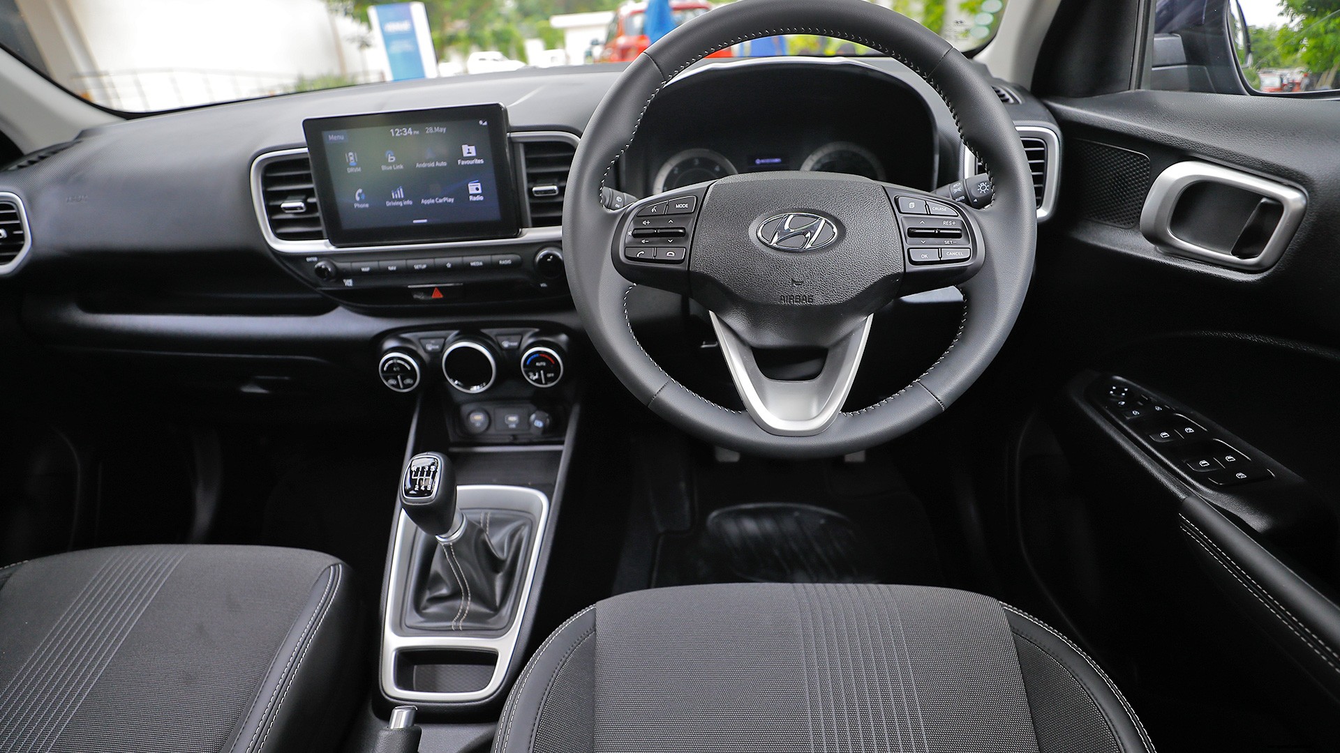 Hyundai Venue 2019 1.4 CRDi MT E Interior