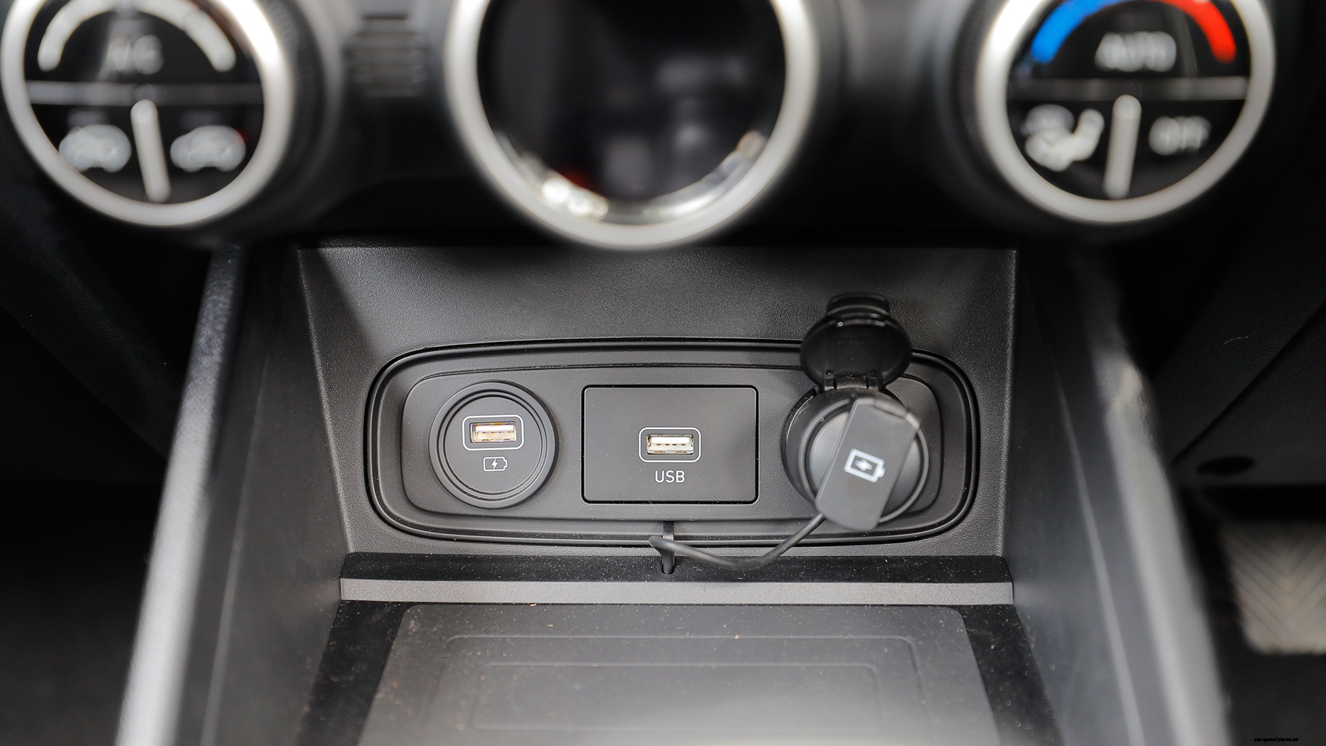 Hyundai Venue 2019 1.4 CRDi MT E Interior