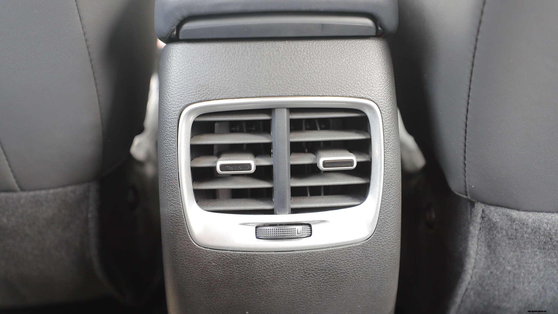 Hyundai Venue 2019 1.4 CRDi MT E Interior