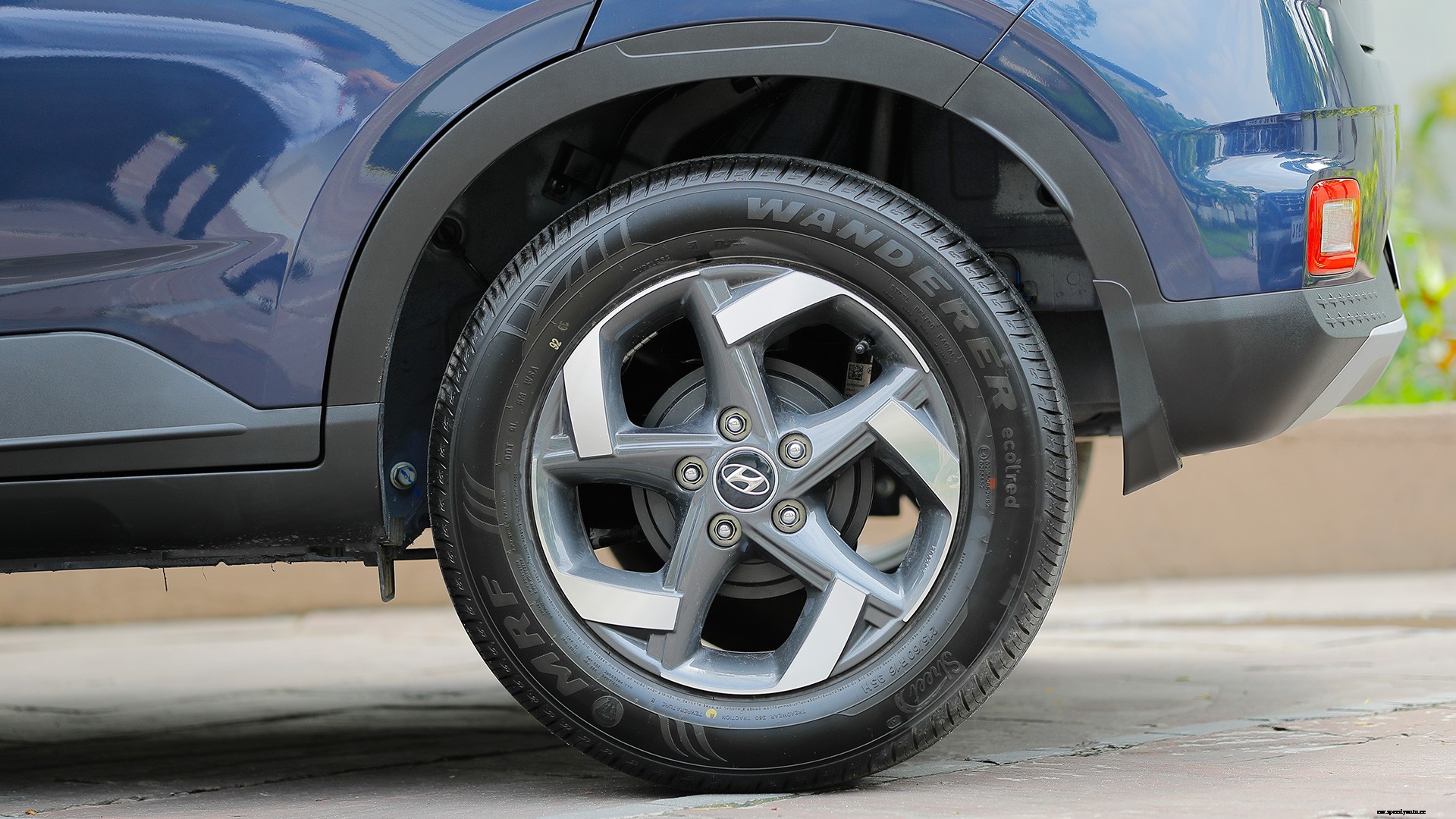 Hyundai Venue 2019 1.4 CRDi MT E Exterior