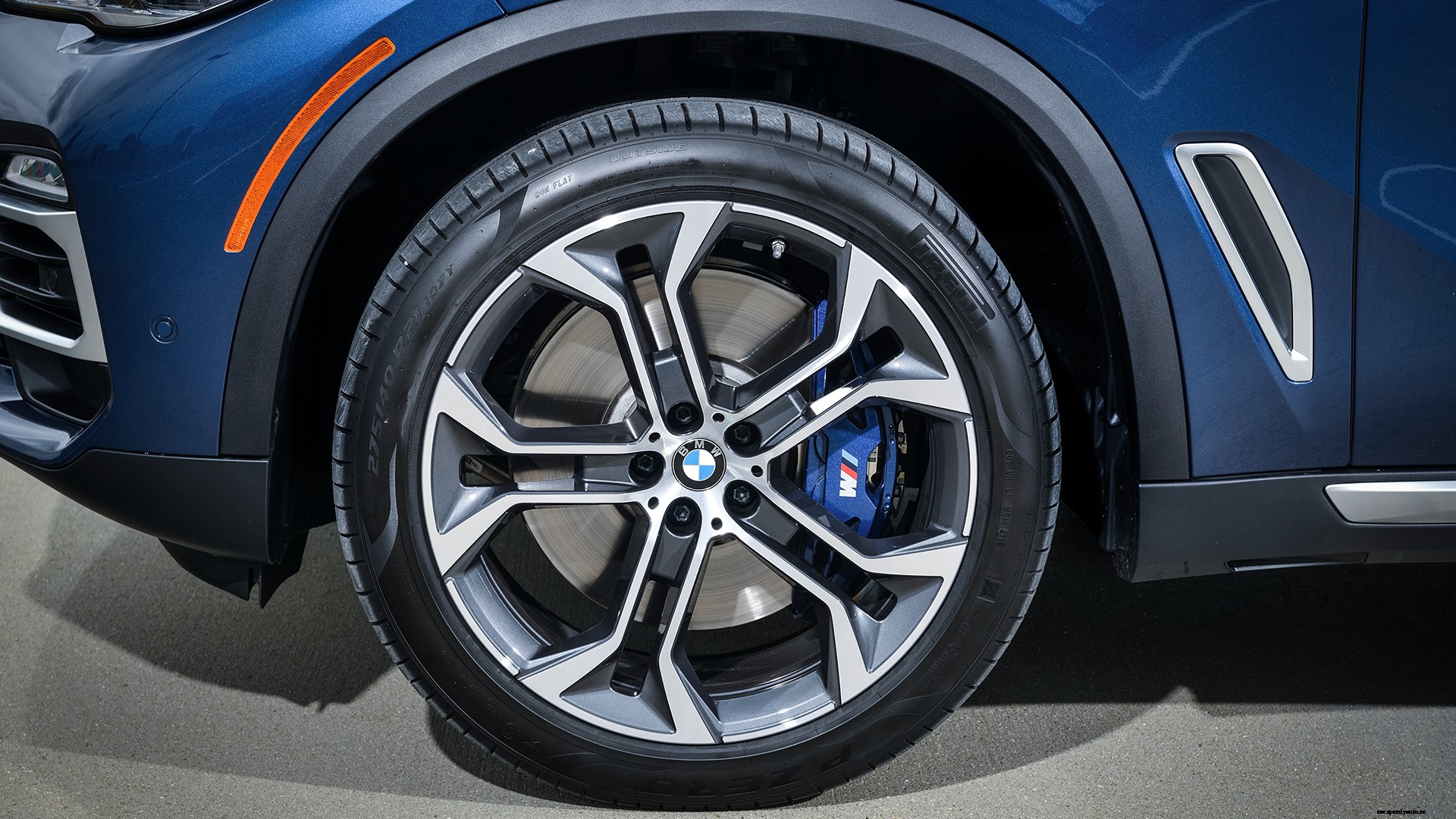 BMW X5 2019 xDrive40i M Sport Exterior