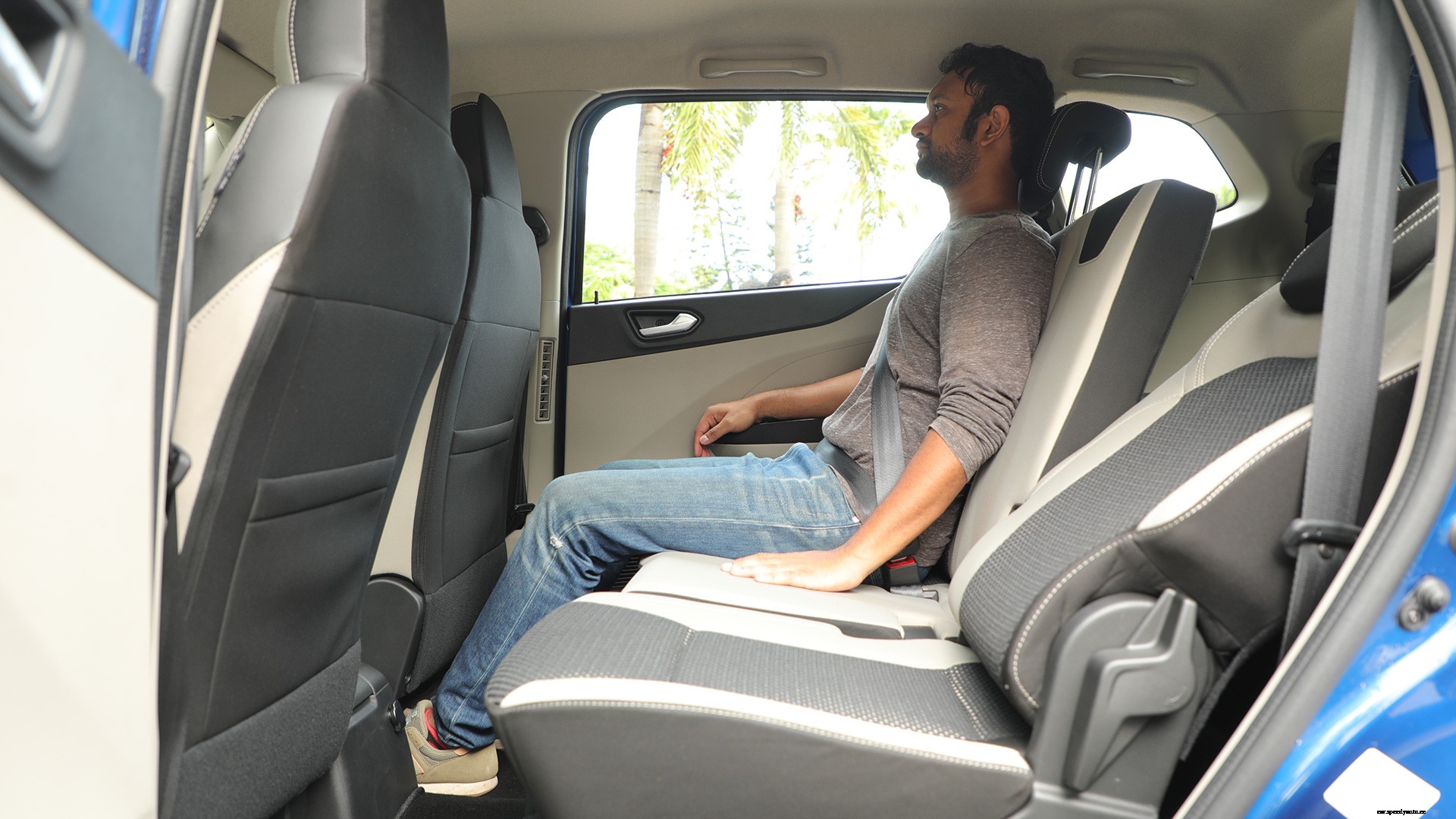 Renault Triber 2019 RXL Interior