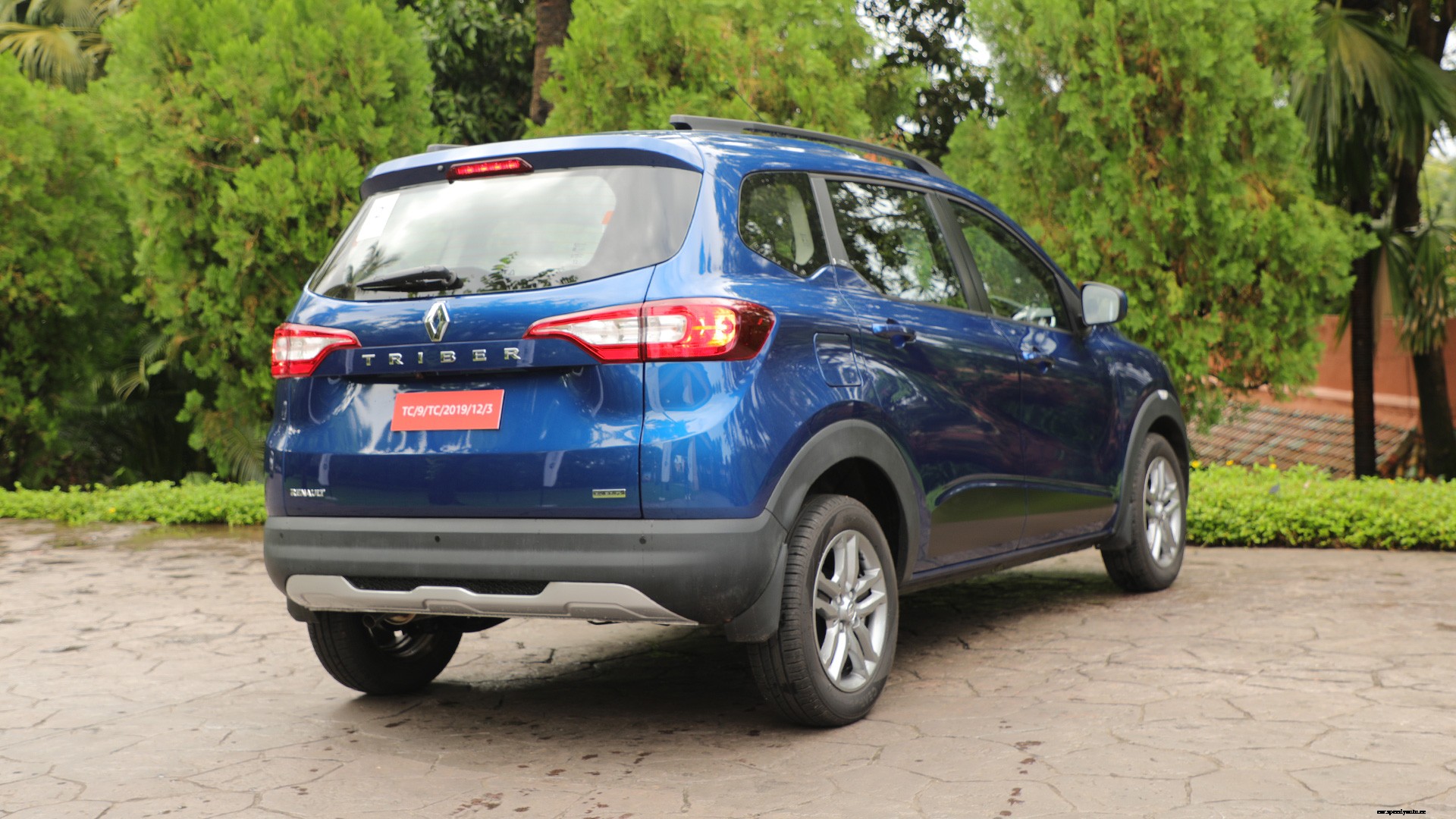 Renault Triber 2019 RXL Exterior