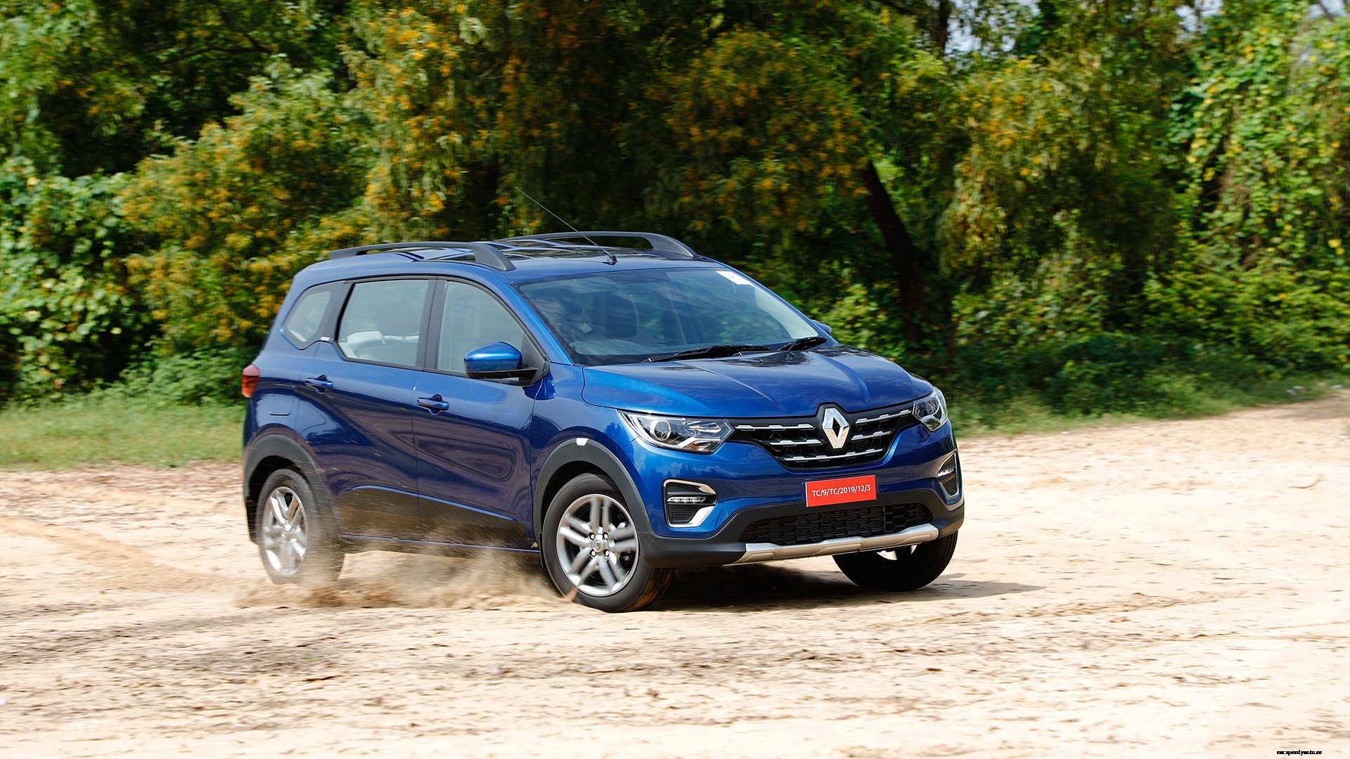 Renault Triber 2019 RXL Exterior