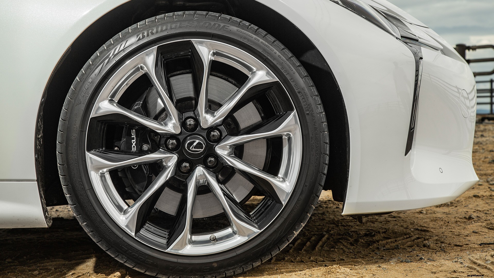 Lexus LC 500h 2019 Exterior