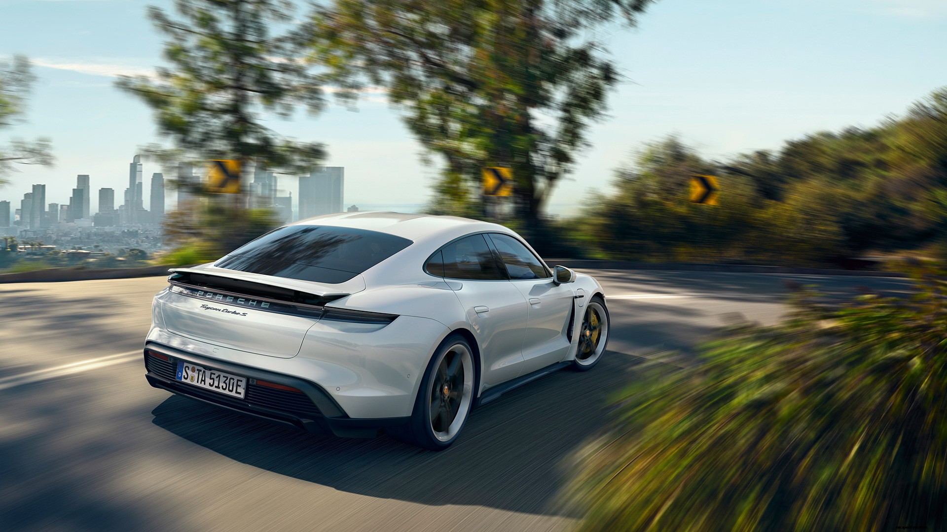 Porsche Taycan 2019 Turbo S Exterior