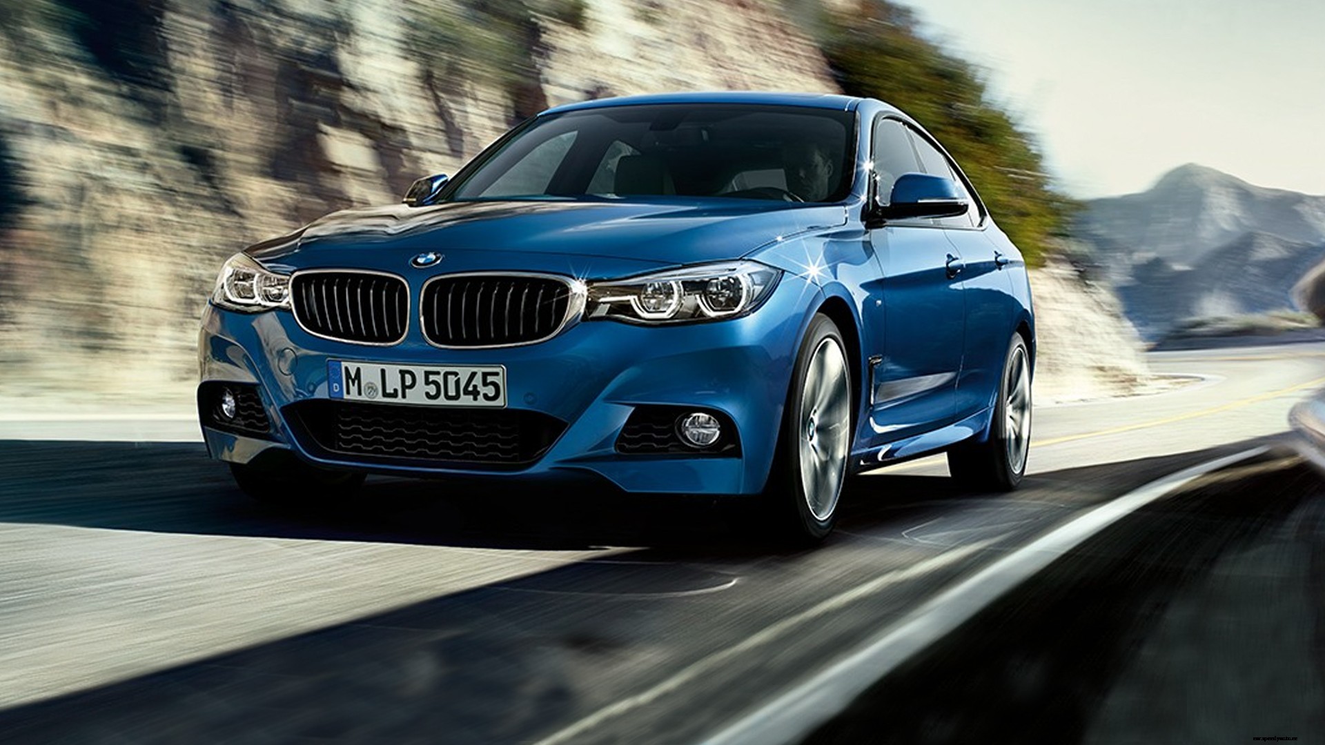 BMW 3 Series GT 2018 330i M Sport Exterior