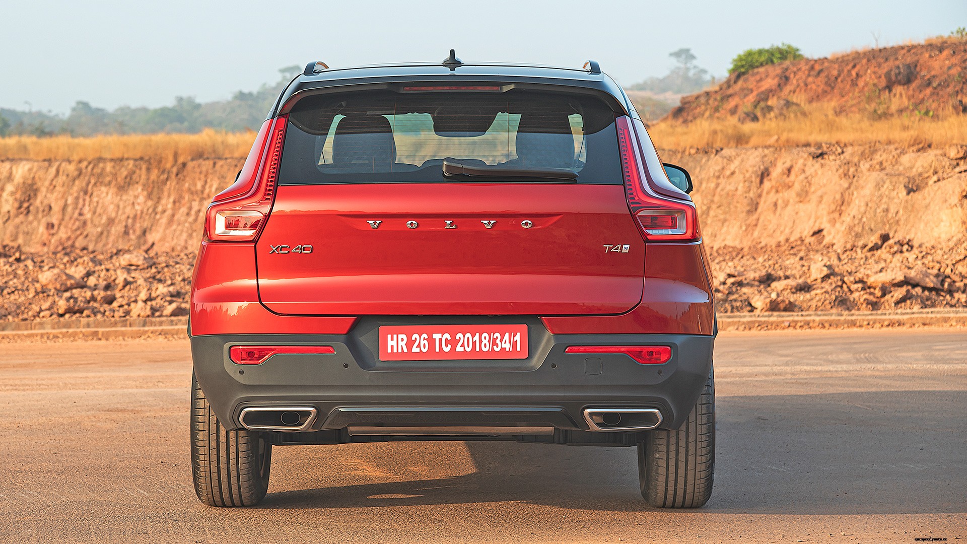 Volvo XC40 2020 T4 R Design Exterior