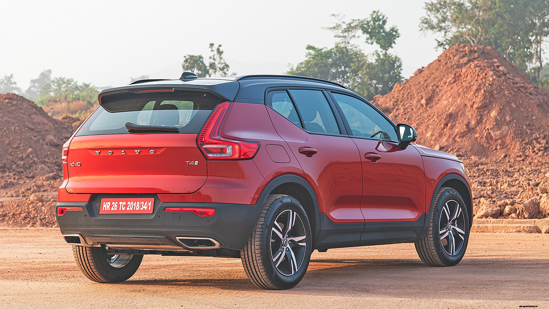 Volvo XC40 2020 T4 R Design Exterior