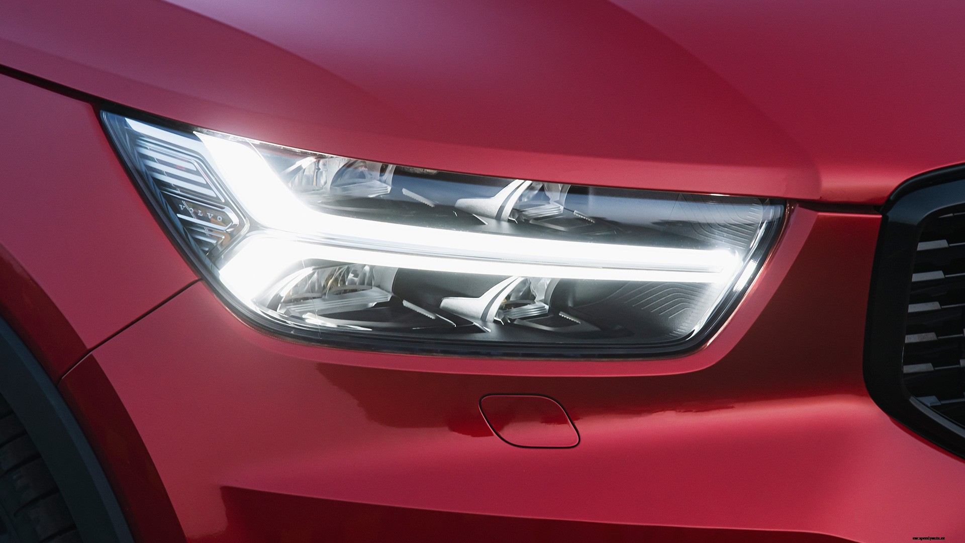 Volvo XC40 2020 T4 R Design Exterior