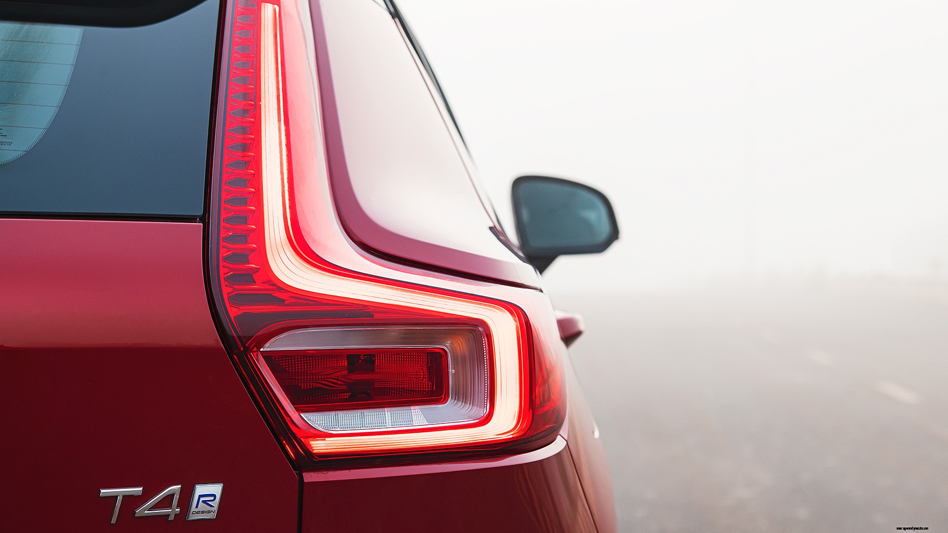 Volvo XC40 2020 T4 R Design Exterior