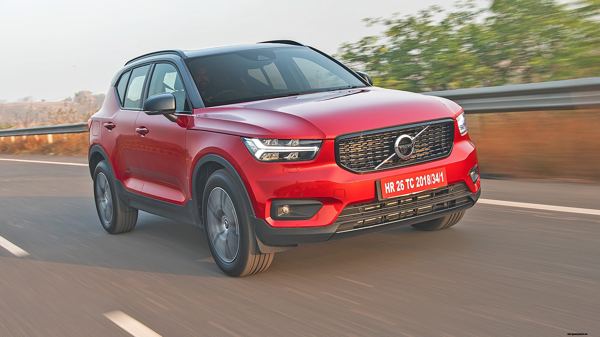 Volvo XC40 2020 T4 R Design Exterior